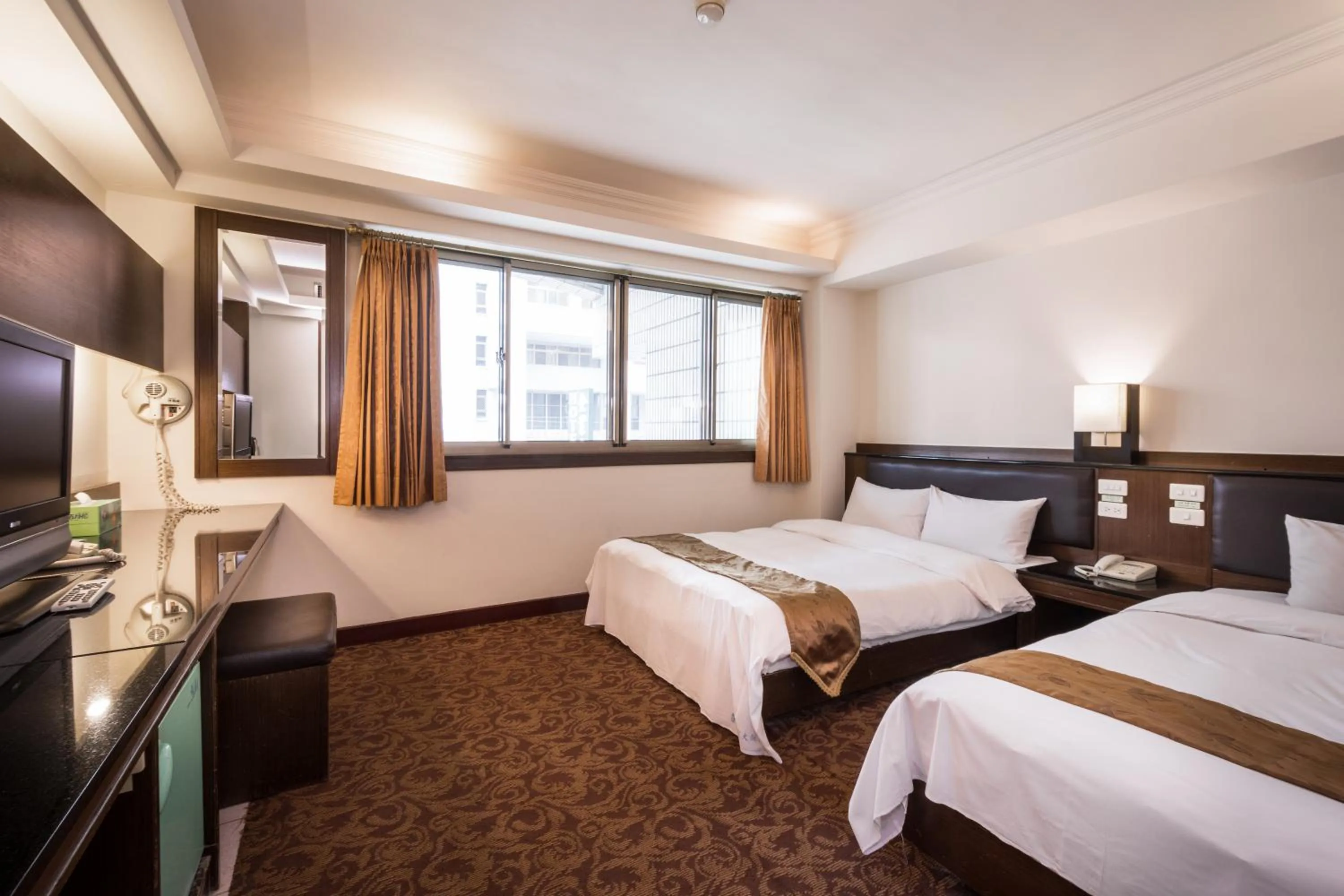 TV and multimedia, Bed in The Enterpriser Hotel