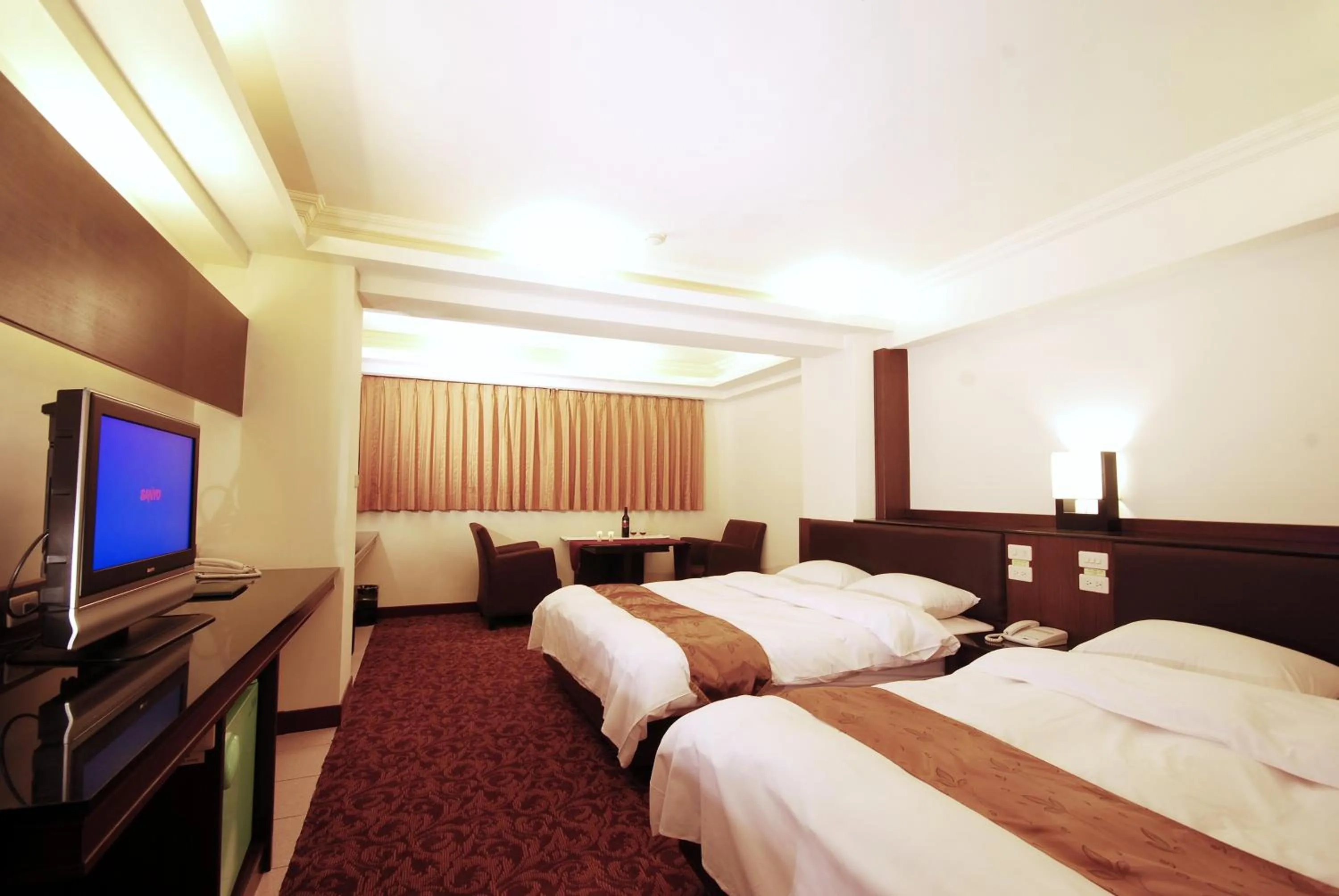 TV and multimedia, Bed in The Enterpriser Hotel