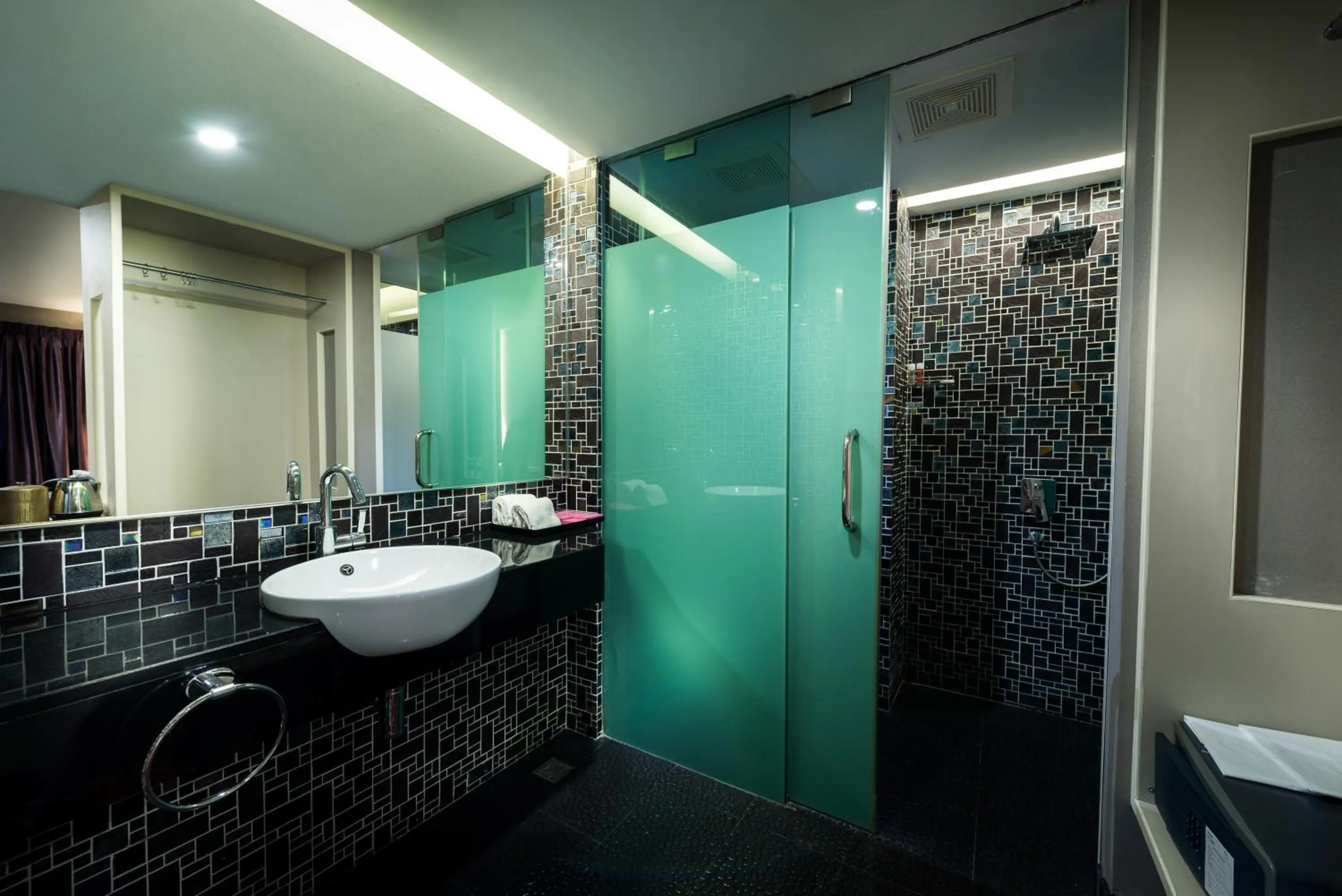 Bathroom in Kingston Hotel 3 - Kuala Lumpur