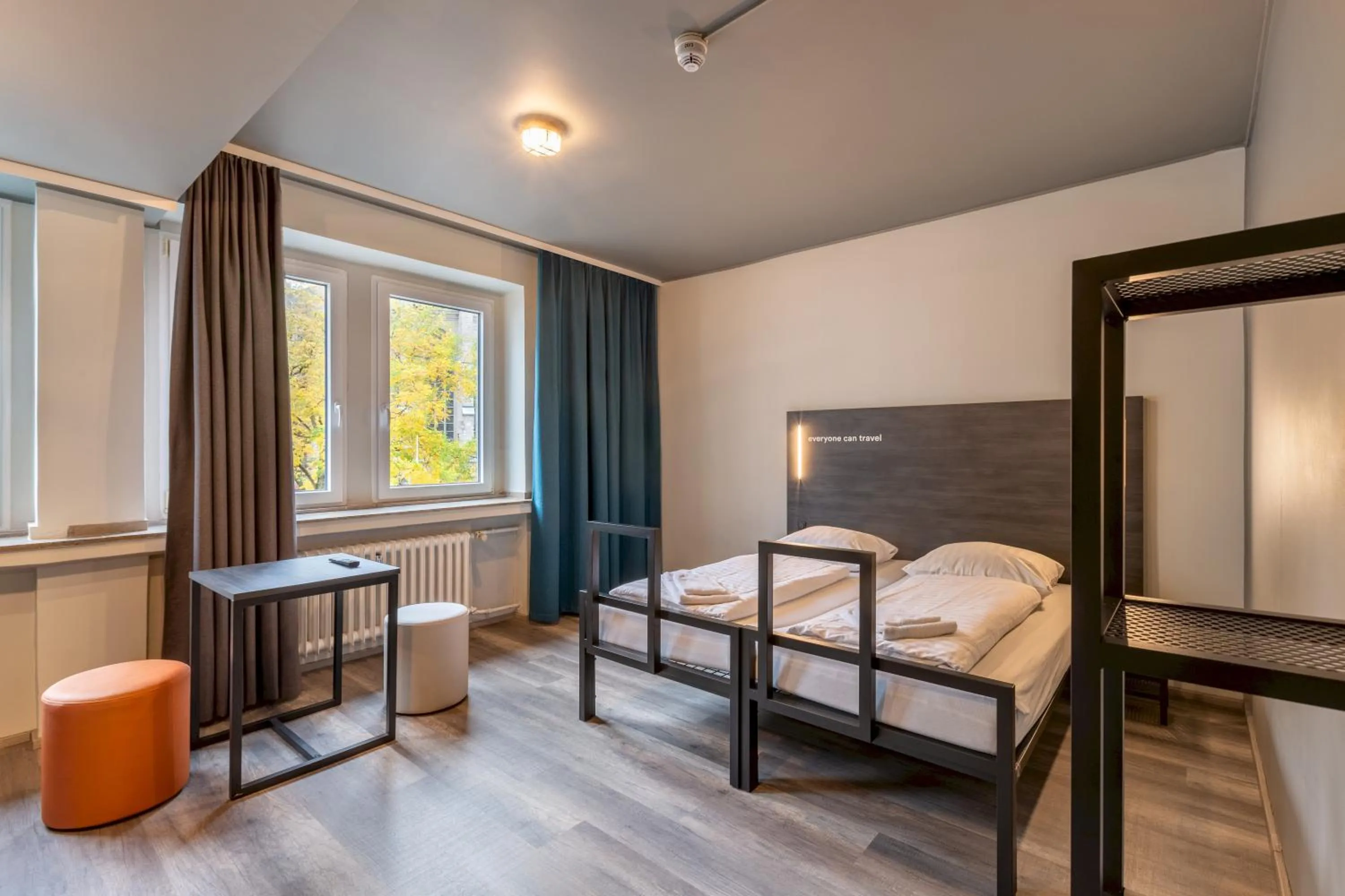 Photo of the whole room, Bed in a&o Köln Hauptbahnhof