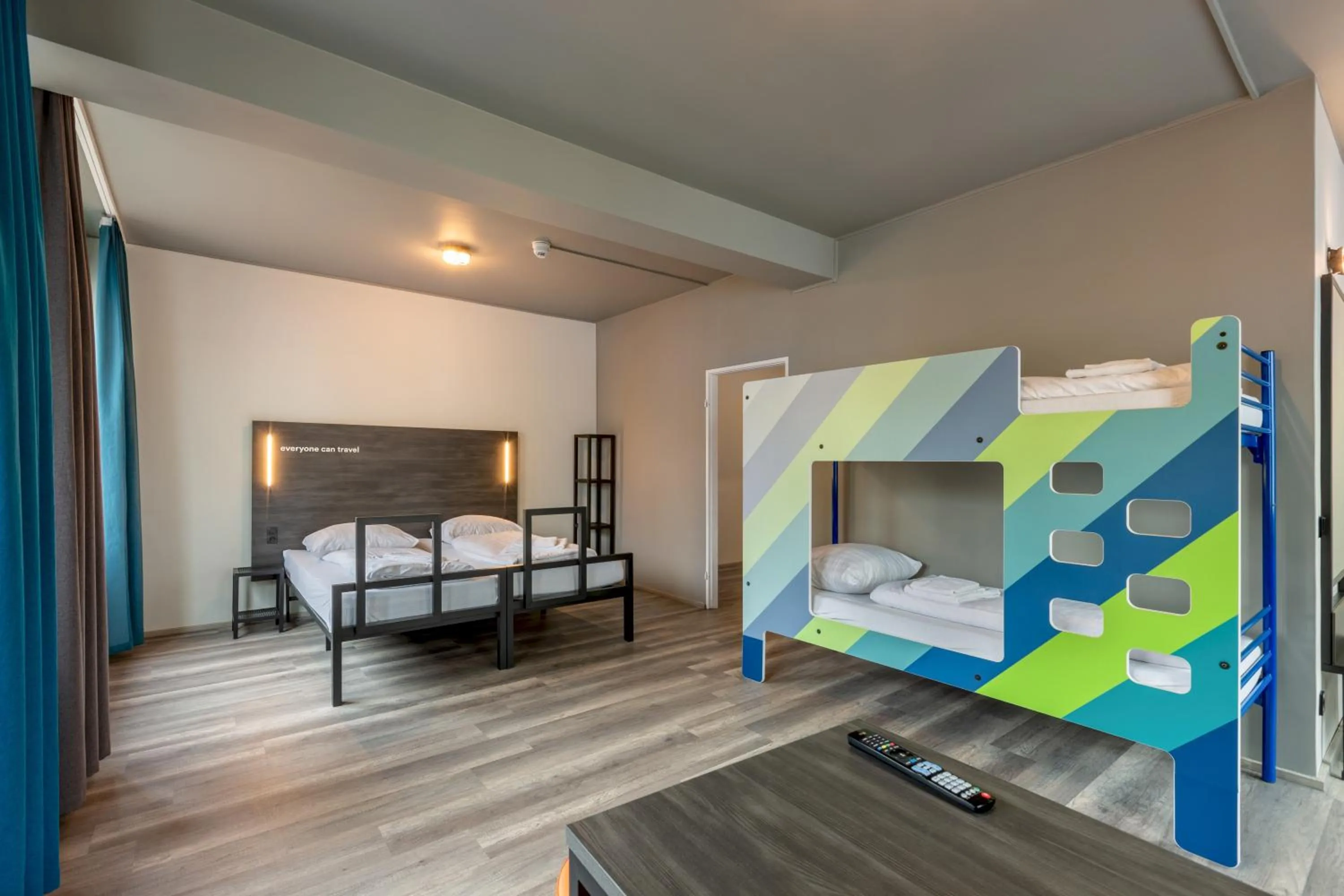 Photo of the whole room, Bed in a&o Köln Hauptbahnhof