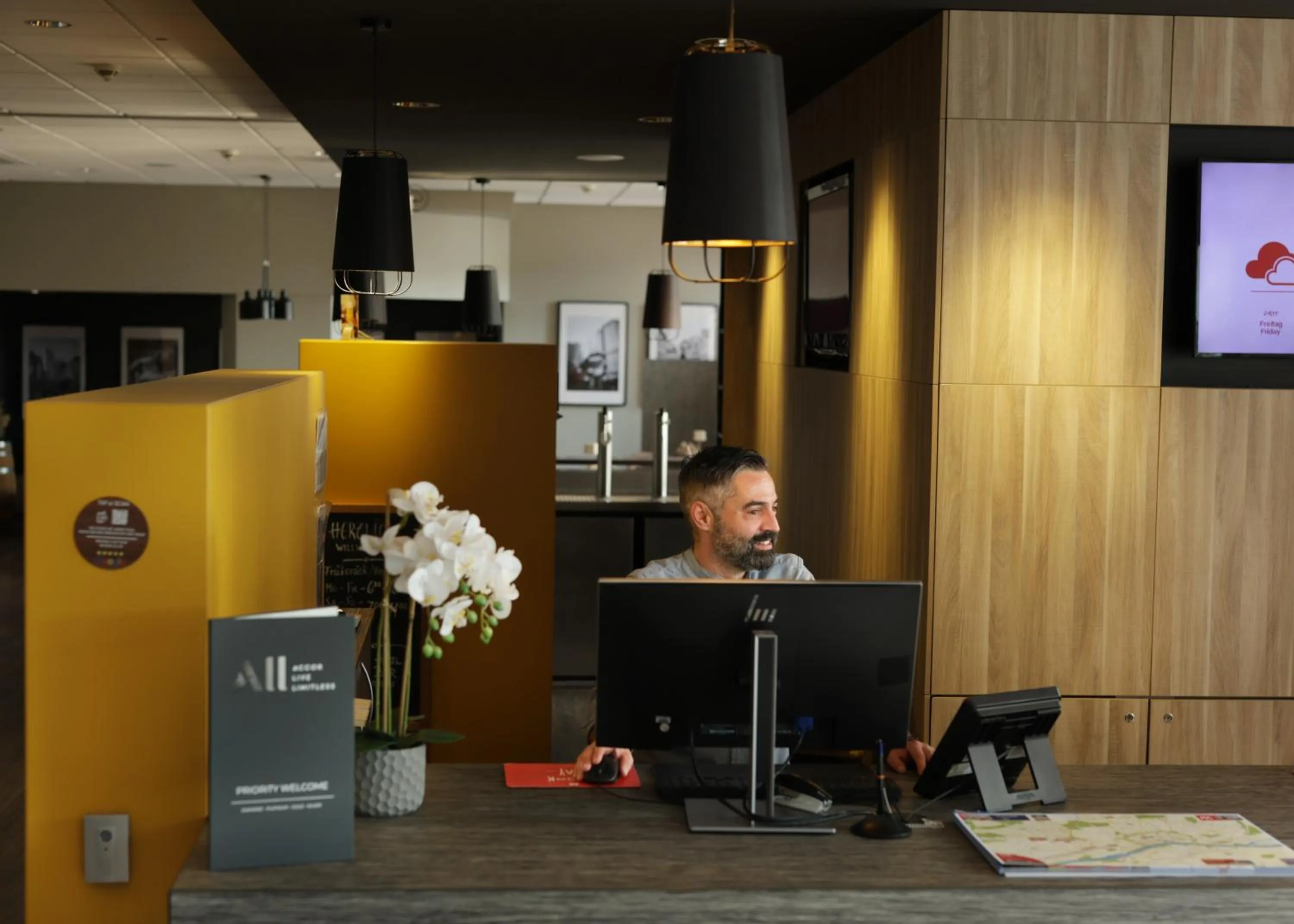 People in ibis Frankfurt Centrum