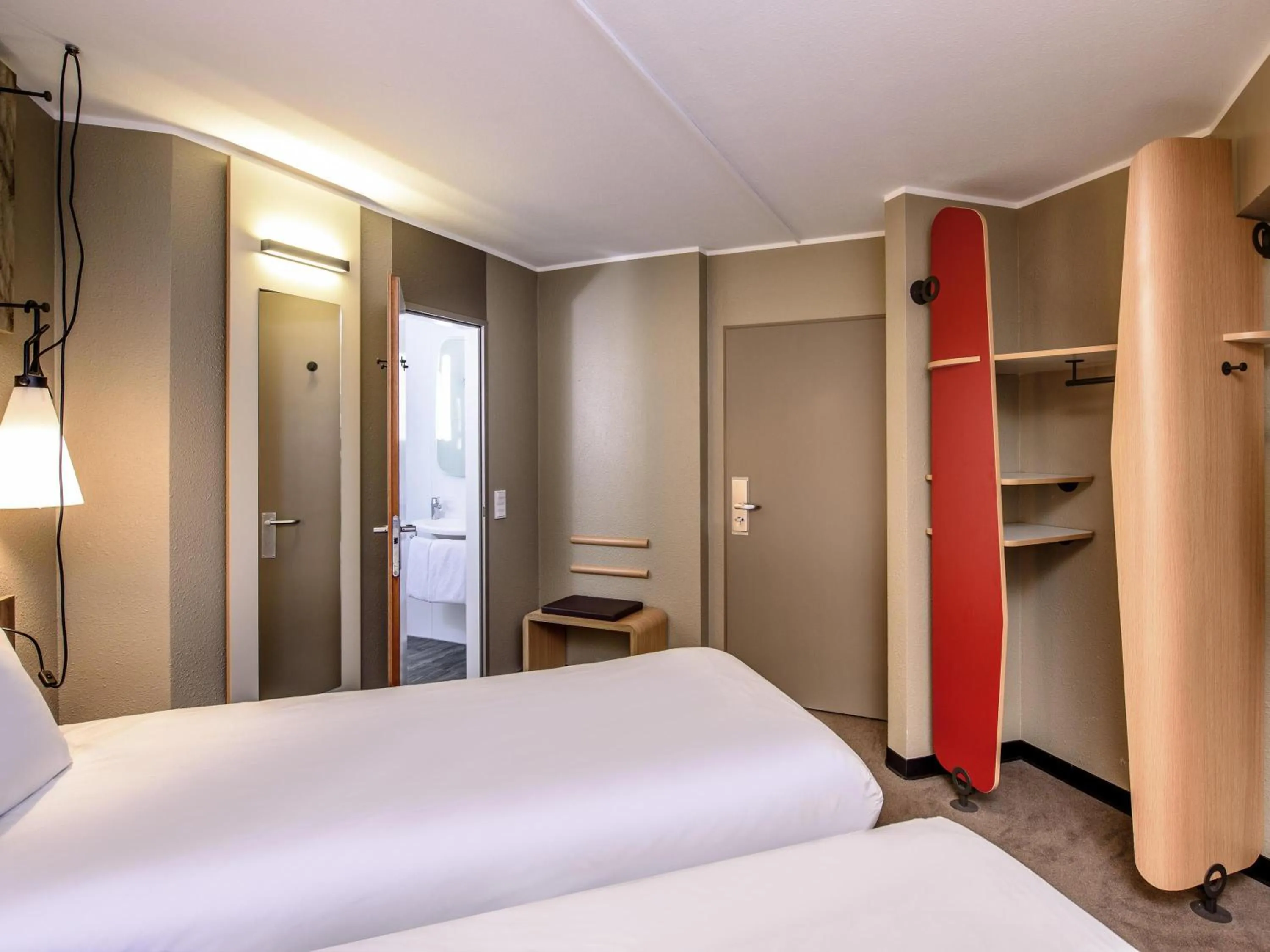 Bedroom, Bed in ibis Frankfurt Centrum