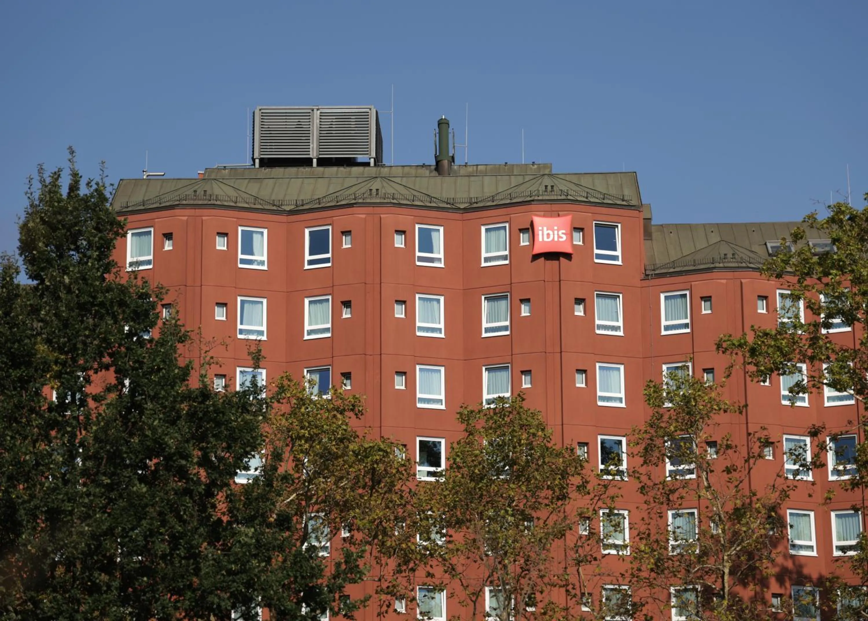 Property building in ibis Frankfurt Centrum