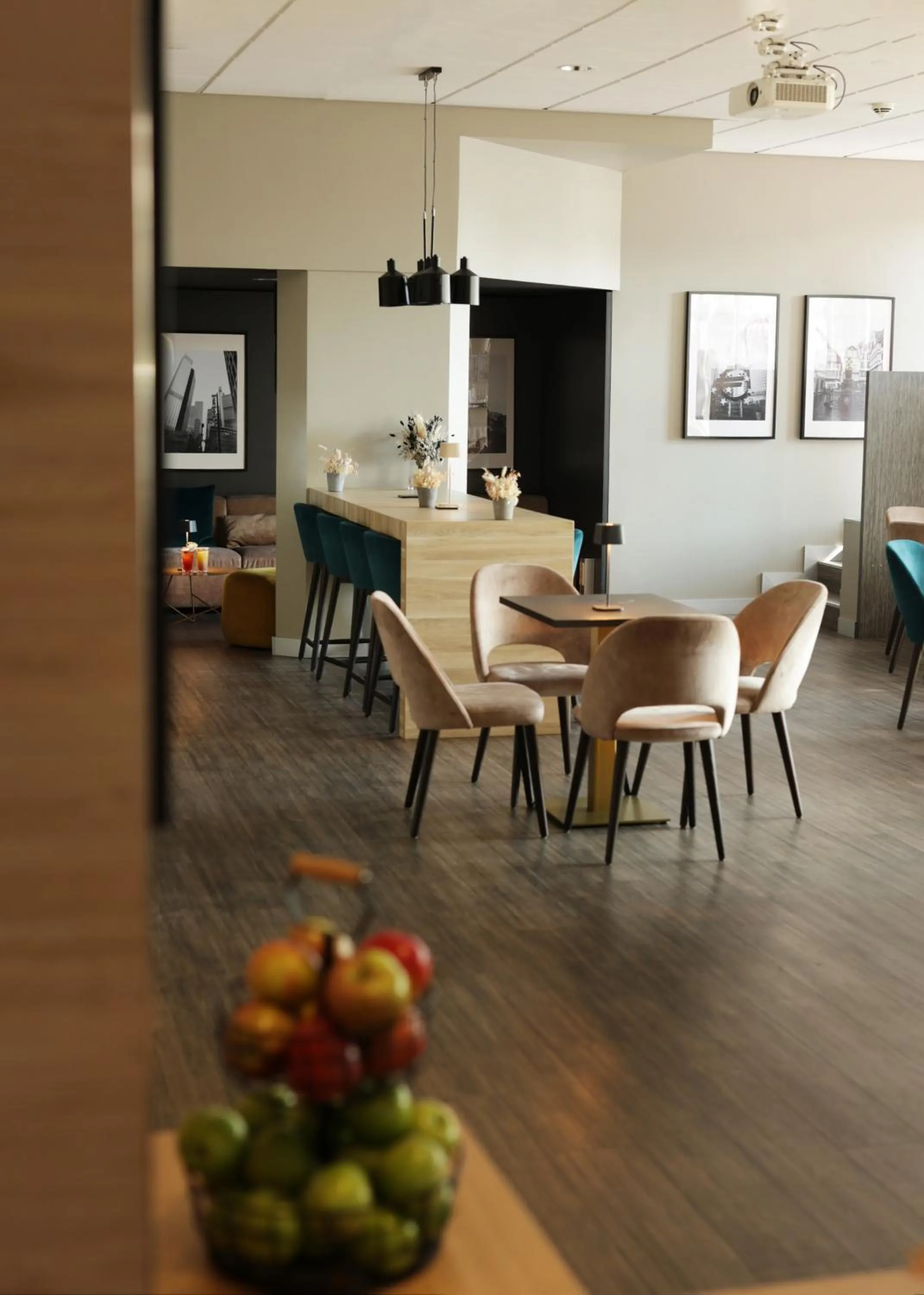 Food and drinks in ibis Frankfurt Centrum