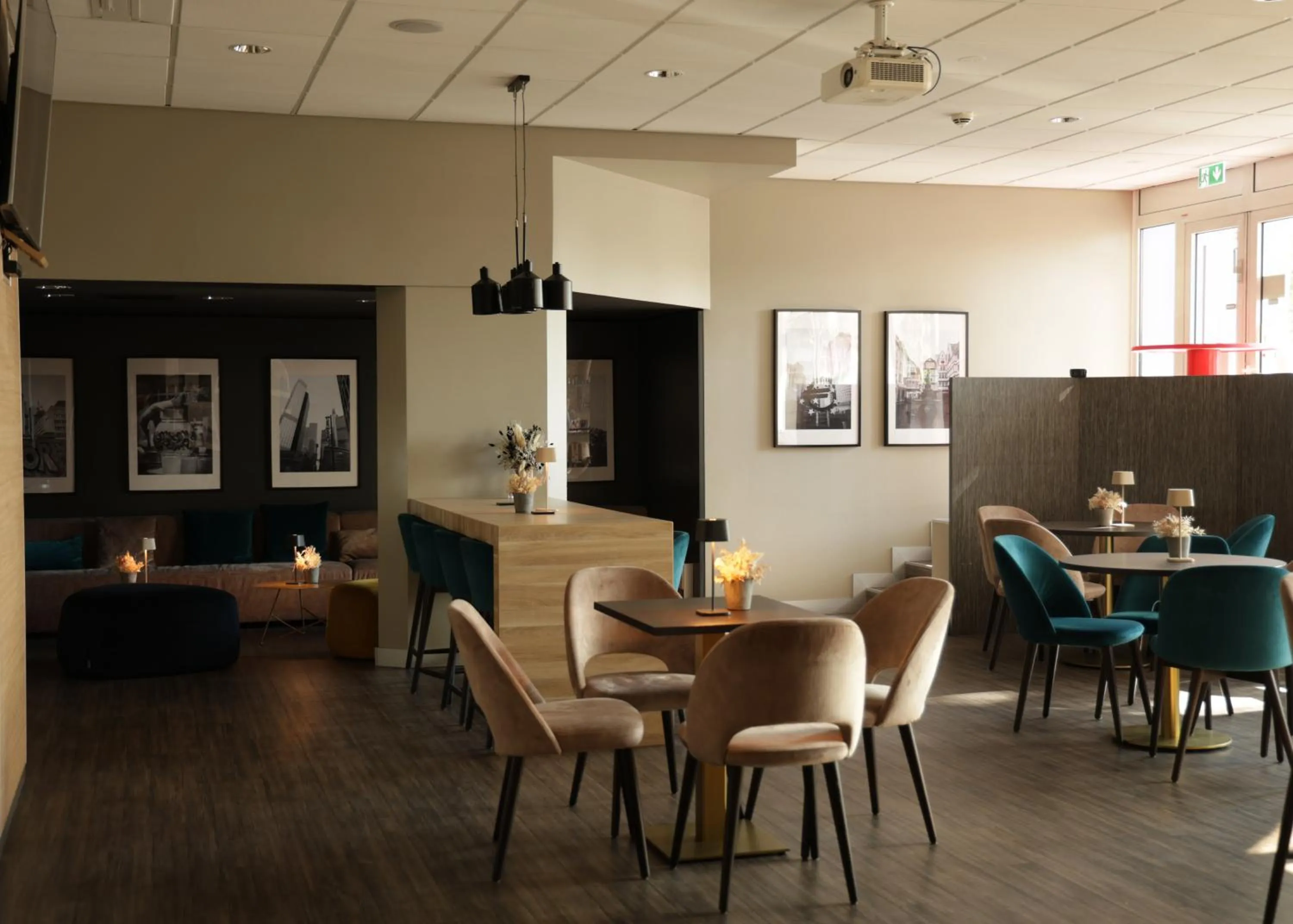 Restaurant/places to eat in ibis Frankfurt Centrum