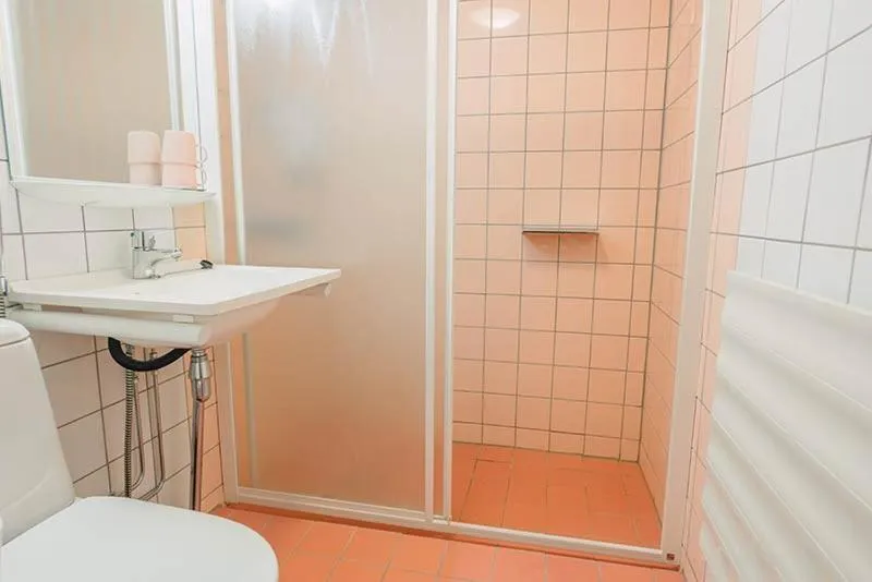 Bathroom in Hotelliravintola Kumpu