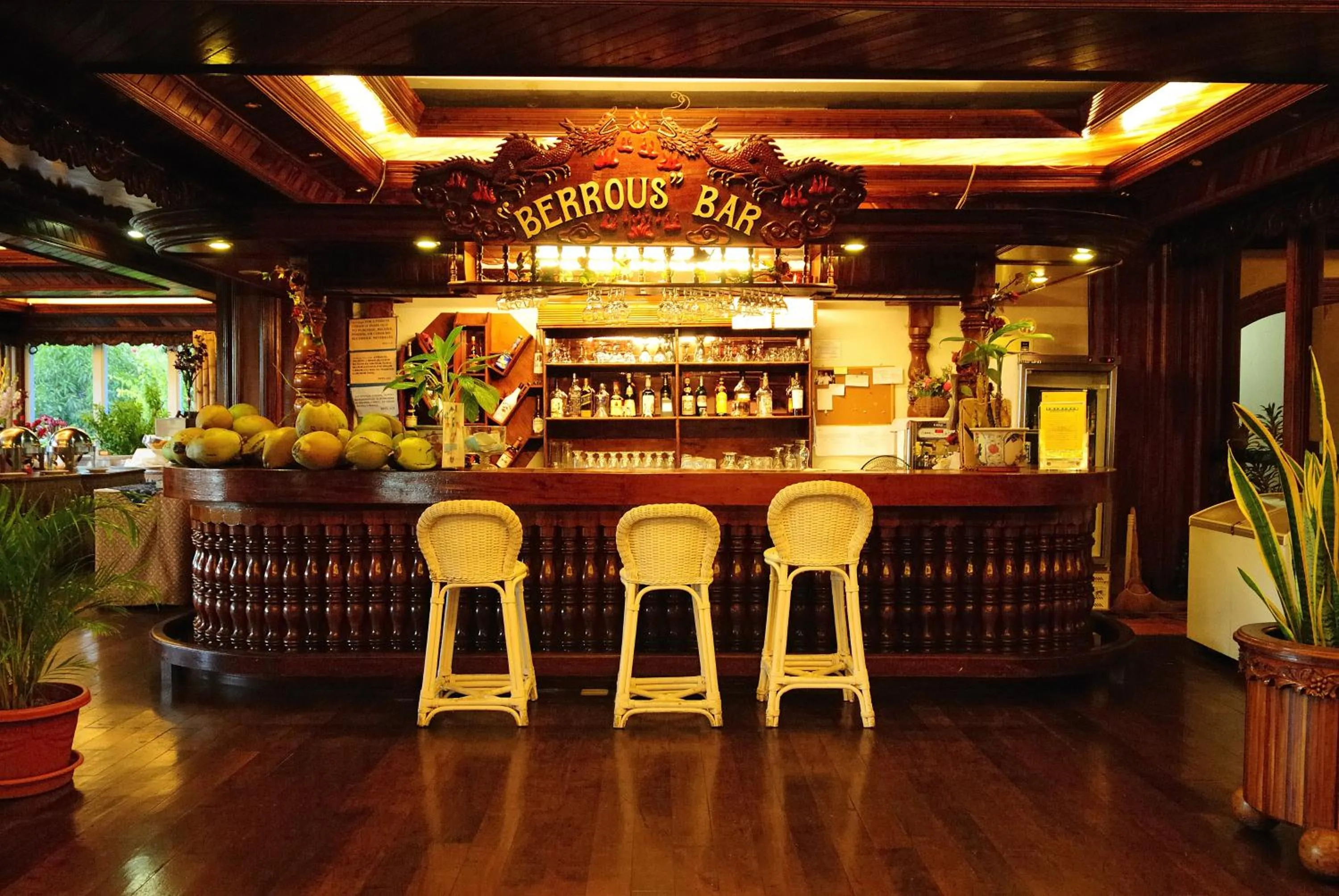 Restaurant/places to eat in Airai Water Paradise Hotel & Spa