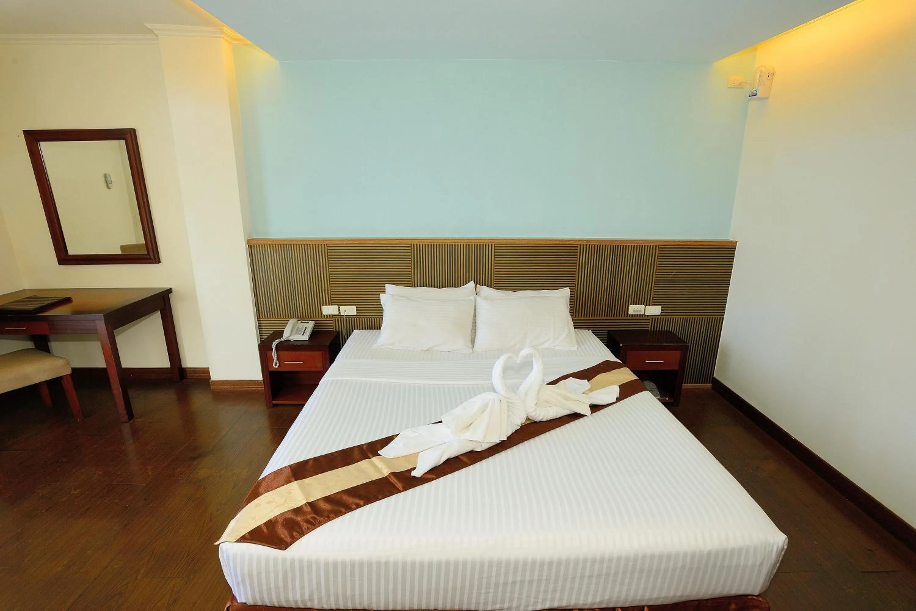 Photo of the whole room, Bed in Airai Water Paradise Hotel & Spa
