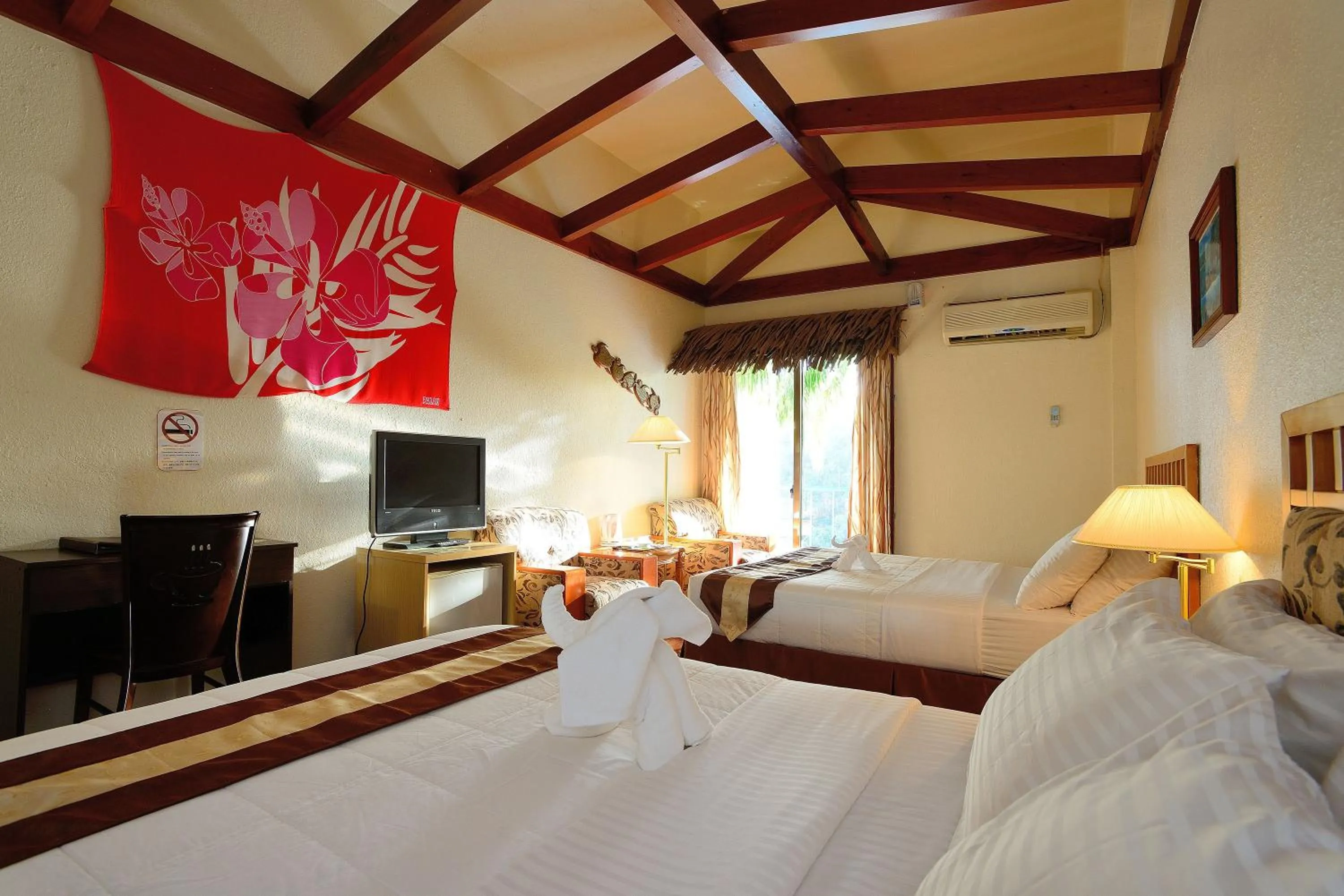 Day, Bed in Airai Water Paradise Hotel & Spa