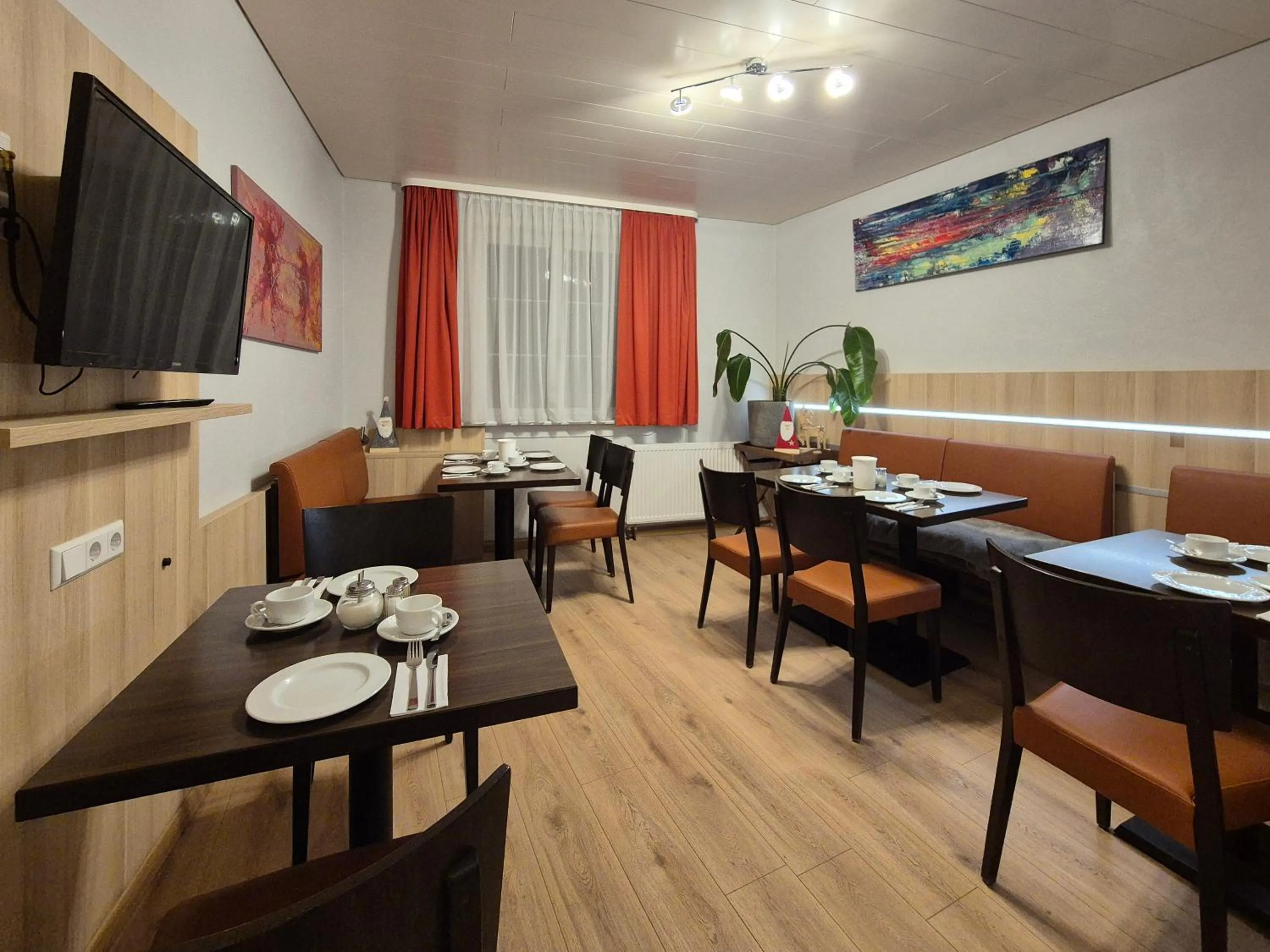 Restaurant/places to eat in Hotel Mäuerle