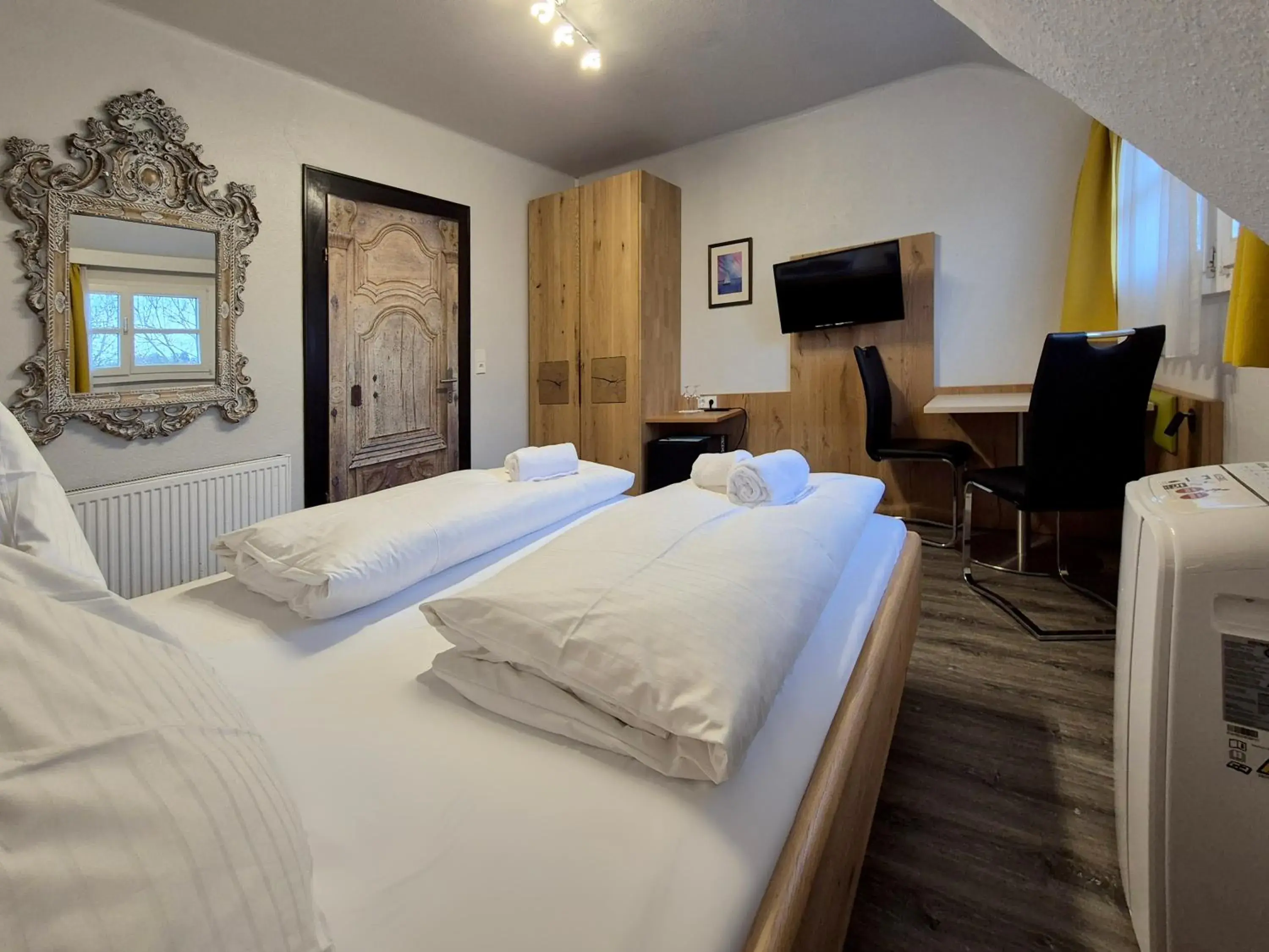 Double Room with Private Bathroom across the hallway in Hotel Mäuerle Double Room with Private Bathroom across the hallway in Hotel Mäuerle