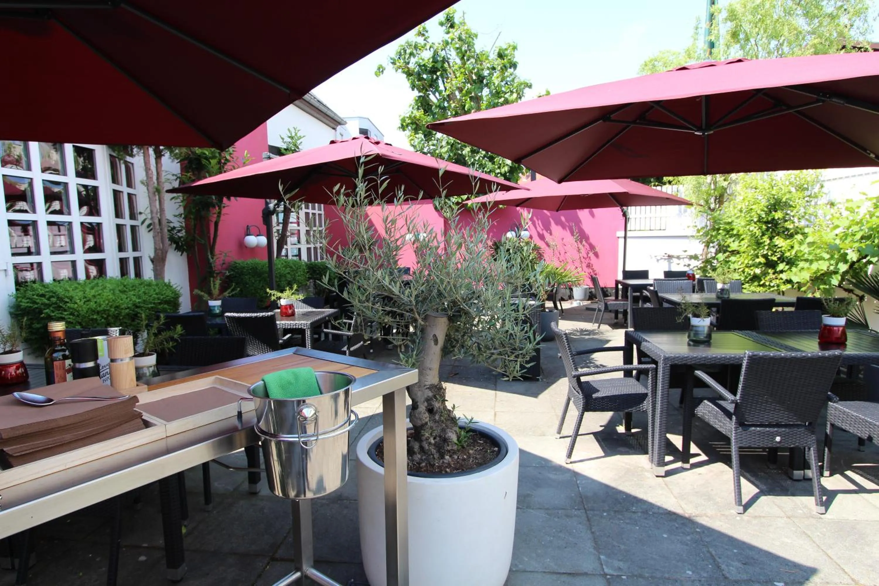 Restaurant/places to eat in Eden-Hotel