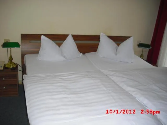 Bed in Hotel Feilen-Wolff
