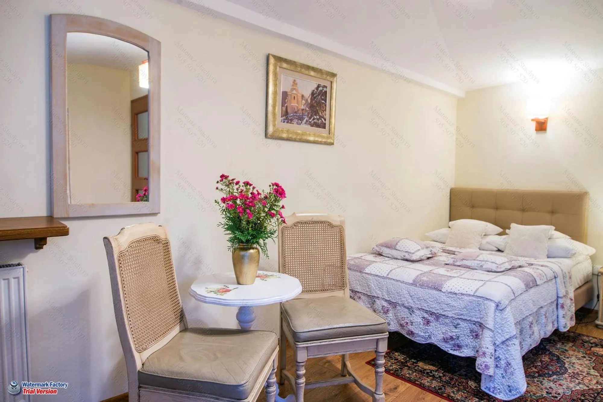 Bed in Hotel Dwa Księżyce