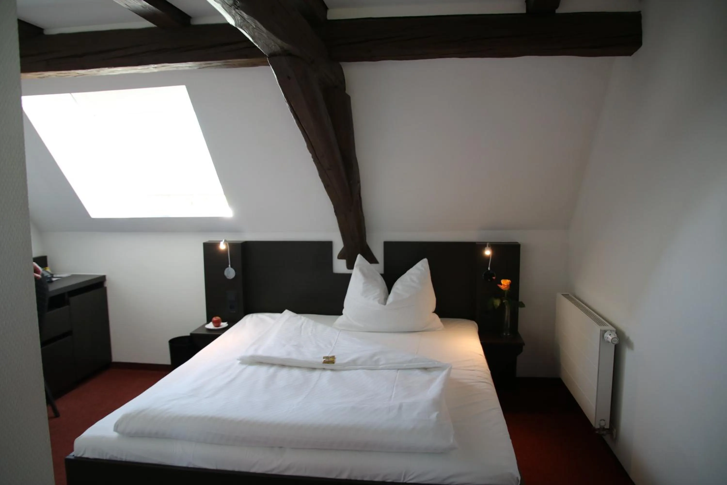 Photo of the whole room, Bed in Hotel & Restaurant Ochsen Merklingen