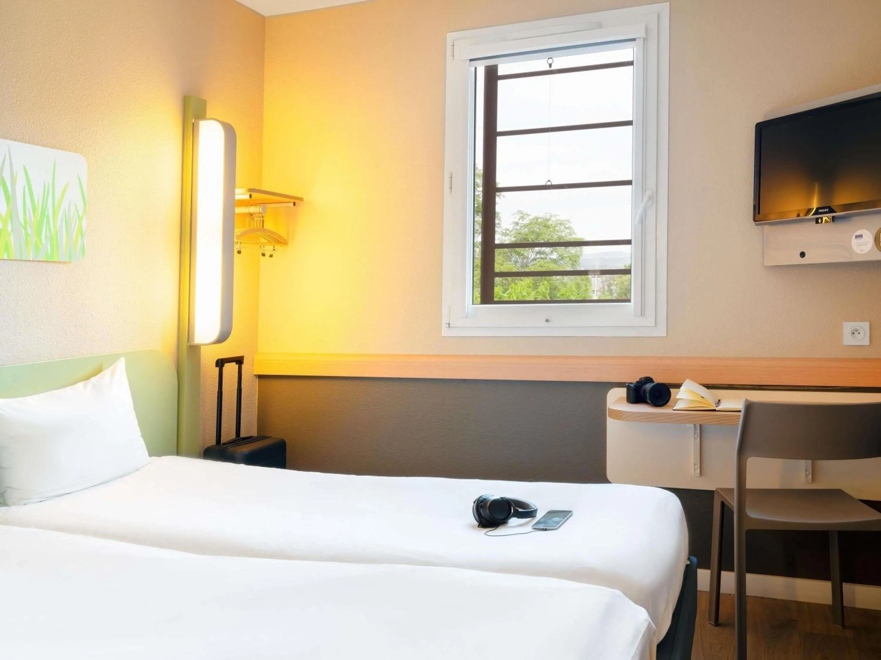 Bedroom, Bed in Ibis Budget Manosque Cadarache