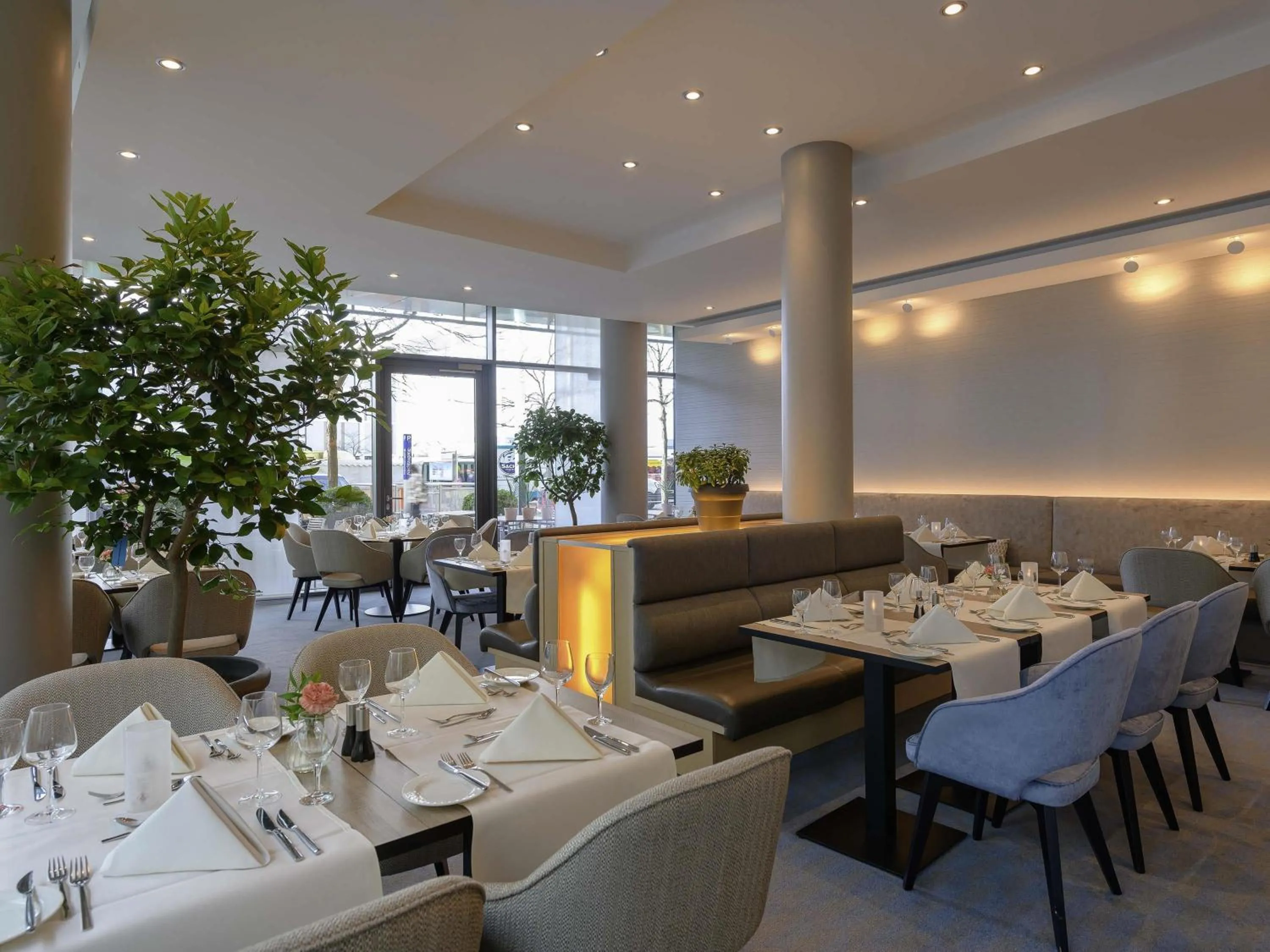 Restaurant/places to eat in Novotel München Messe