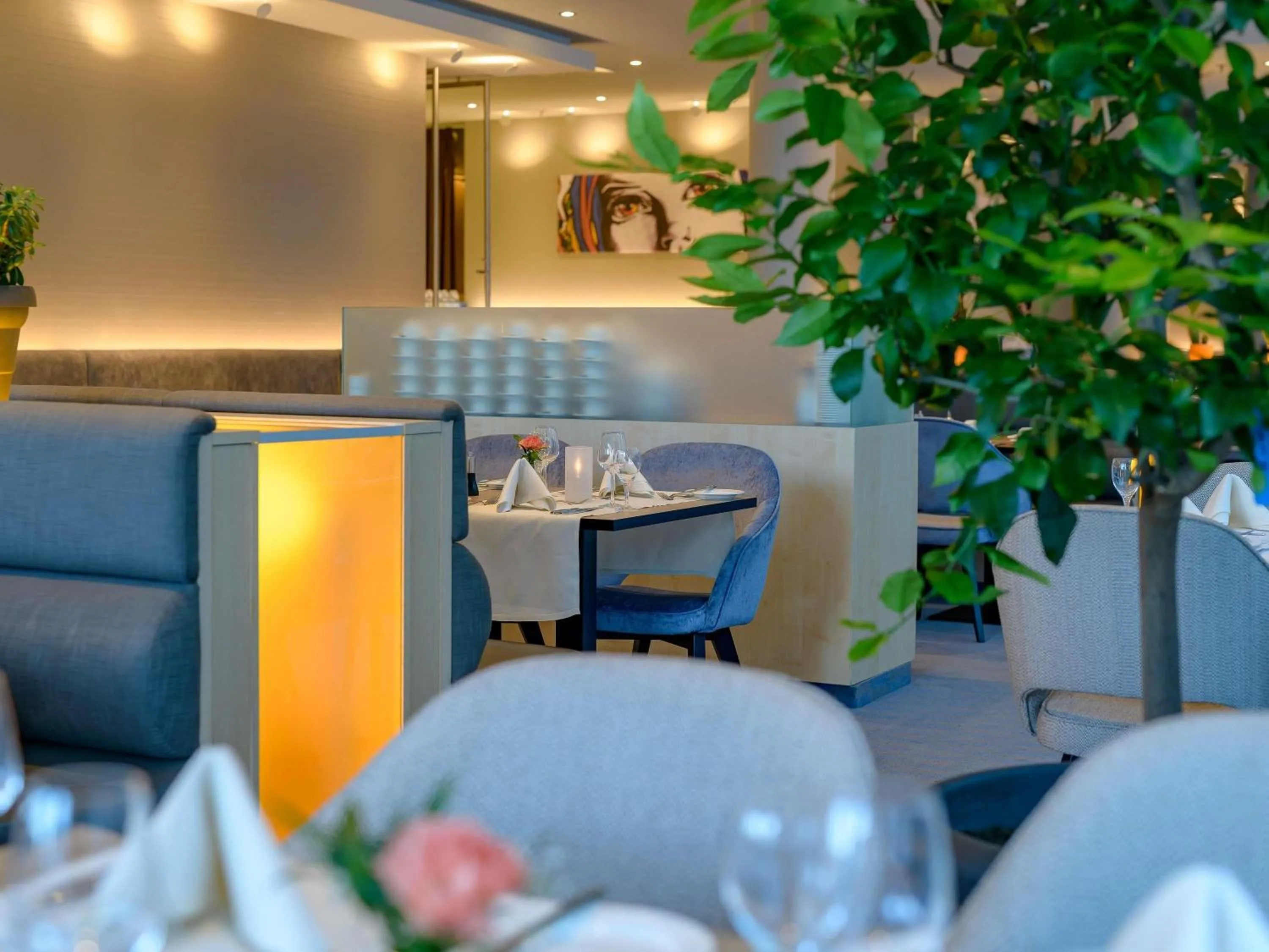 Restaurant/places to eat in Novotel München Messe