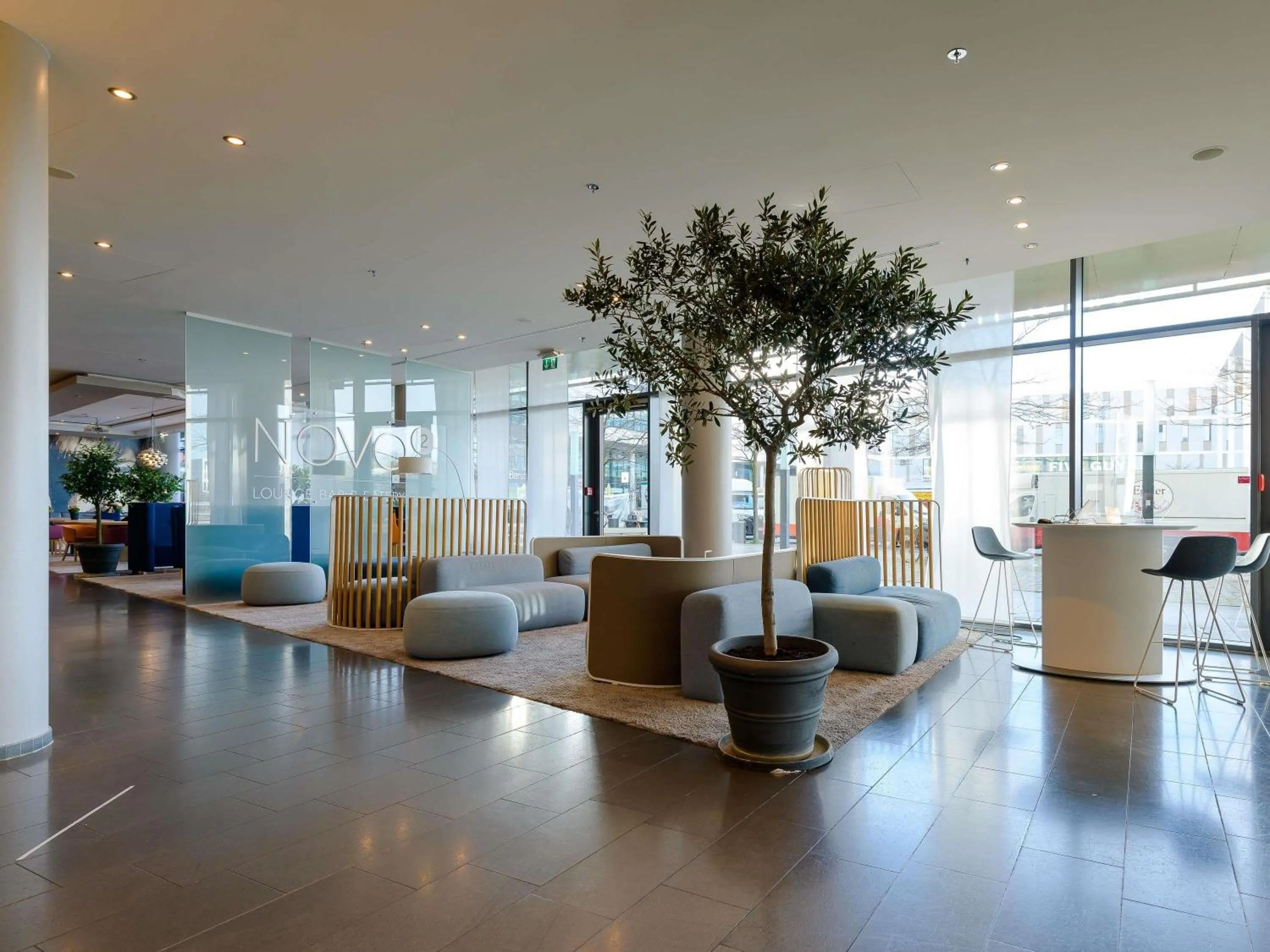 Lounge or bar in Novotel München Messe