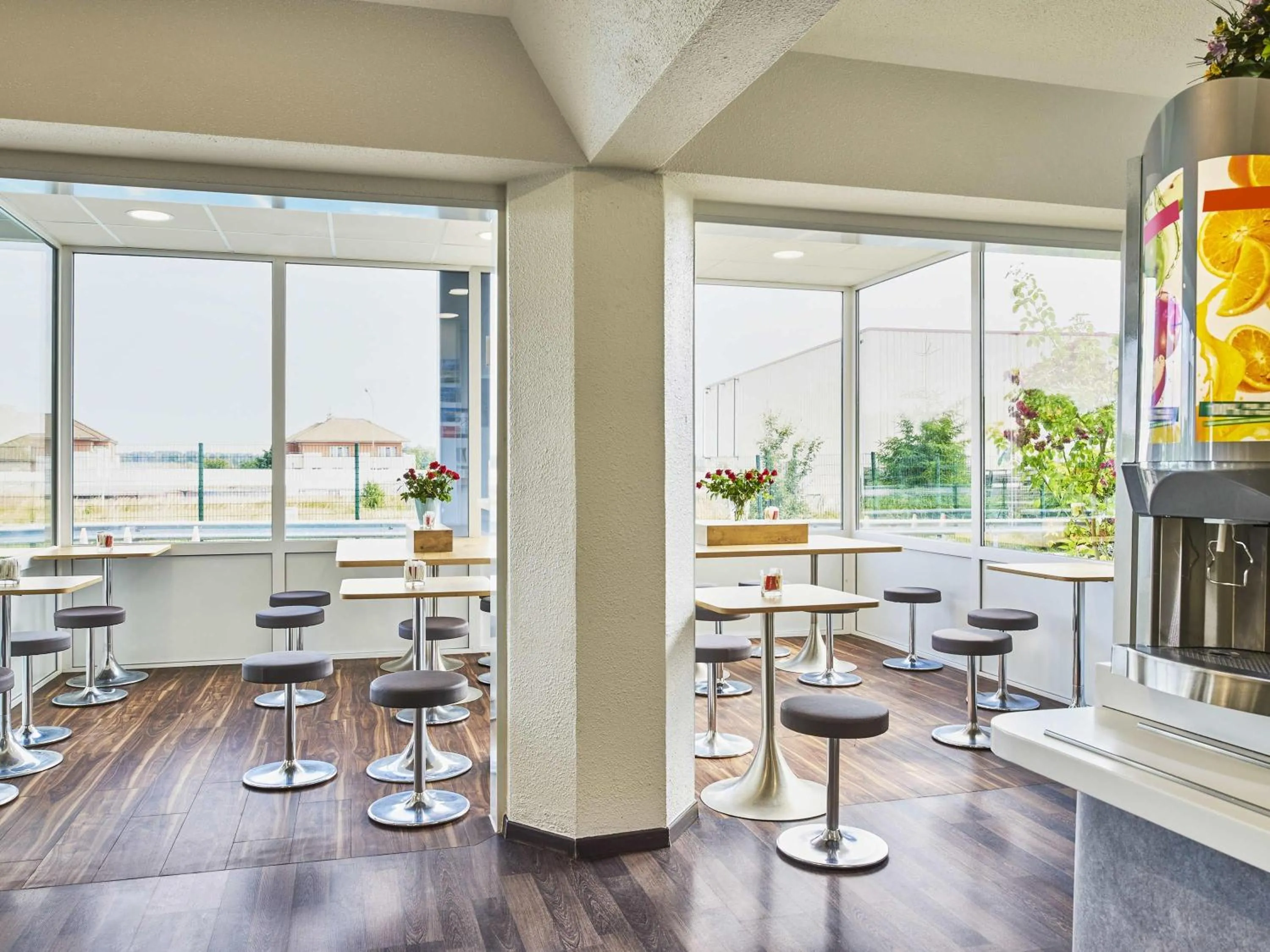 Breakfast in ibis budget Santeny