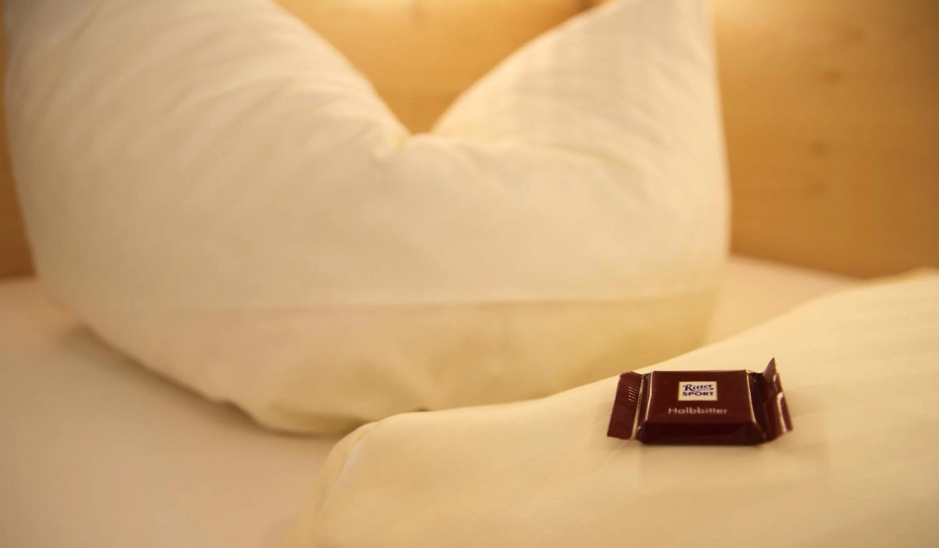 Bed in Hotel Passauer Wolf