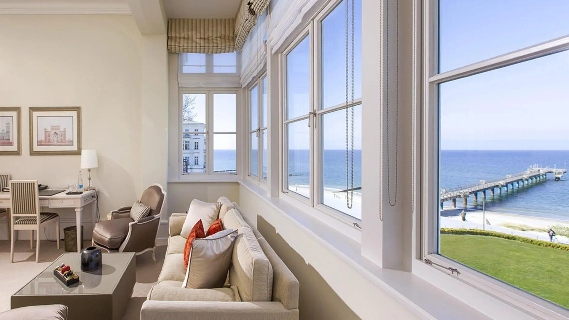 Living room in Grand Hotel Heiligendamm - The Leading Hotels of the World