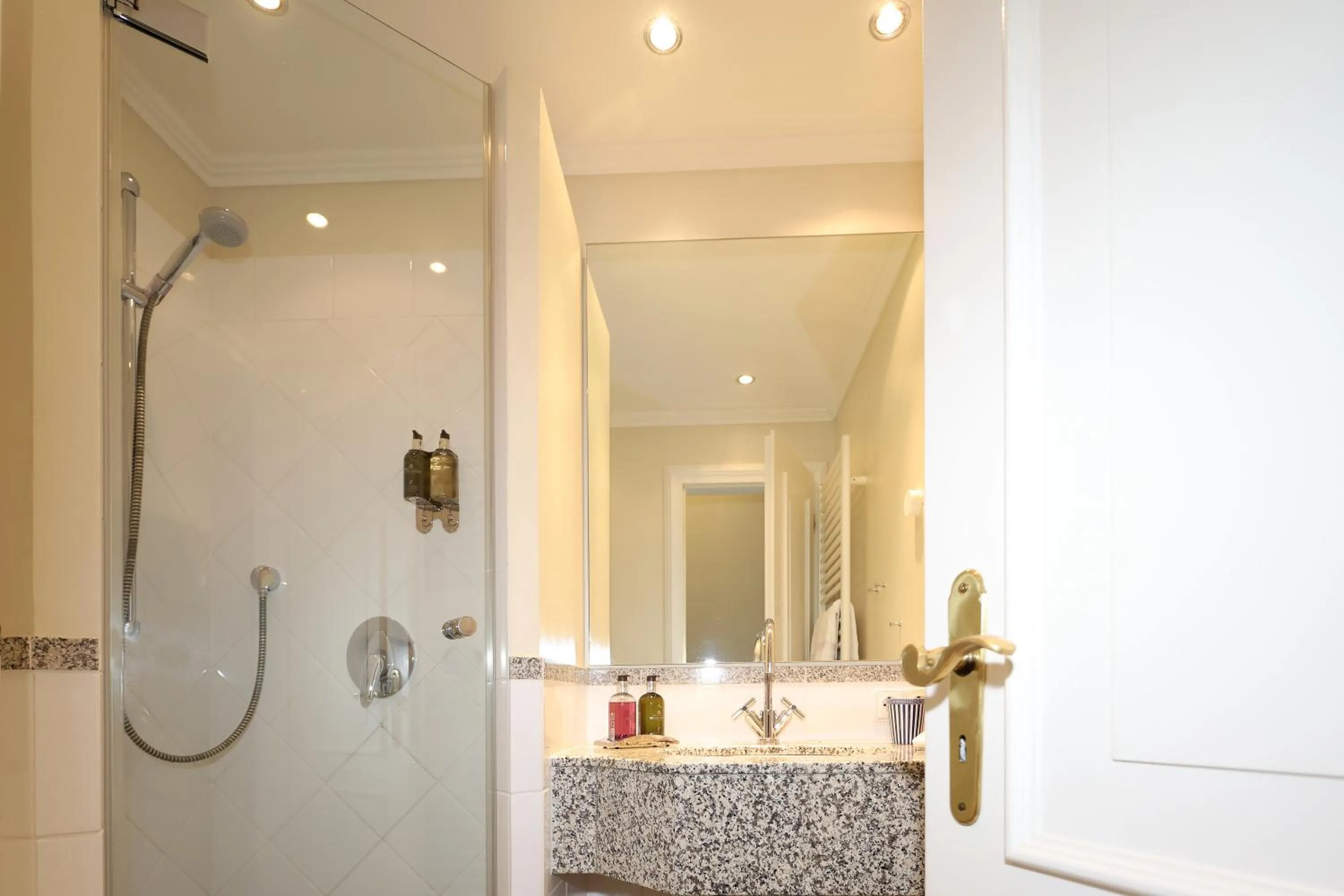 Bathroom in Boutiquehotel Seiler Hof Keitum