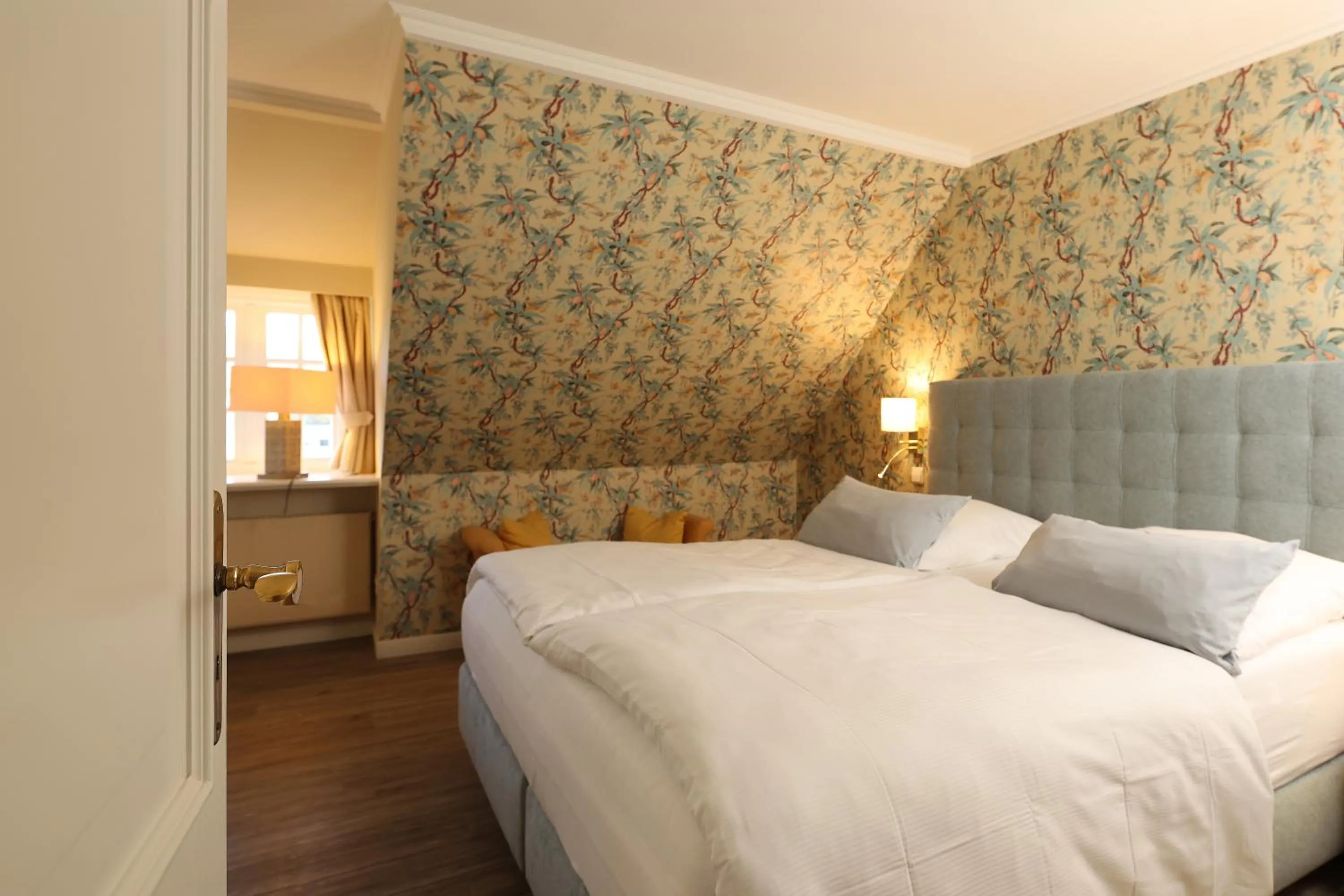 Bedroom, Bed in Boutiquehotel Seiler Hof Keitum