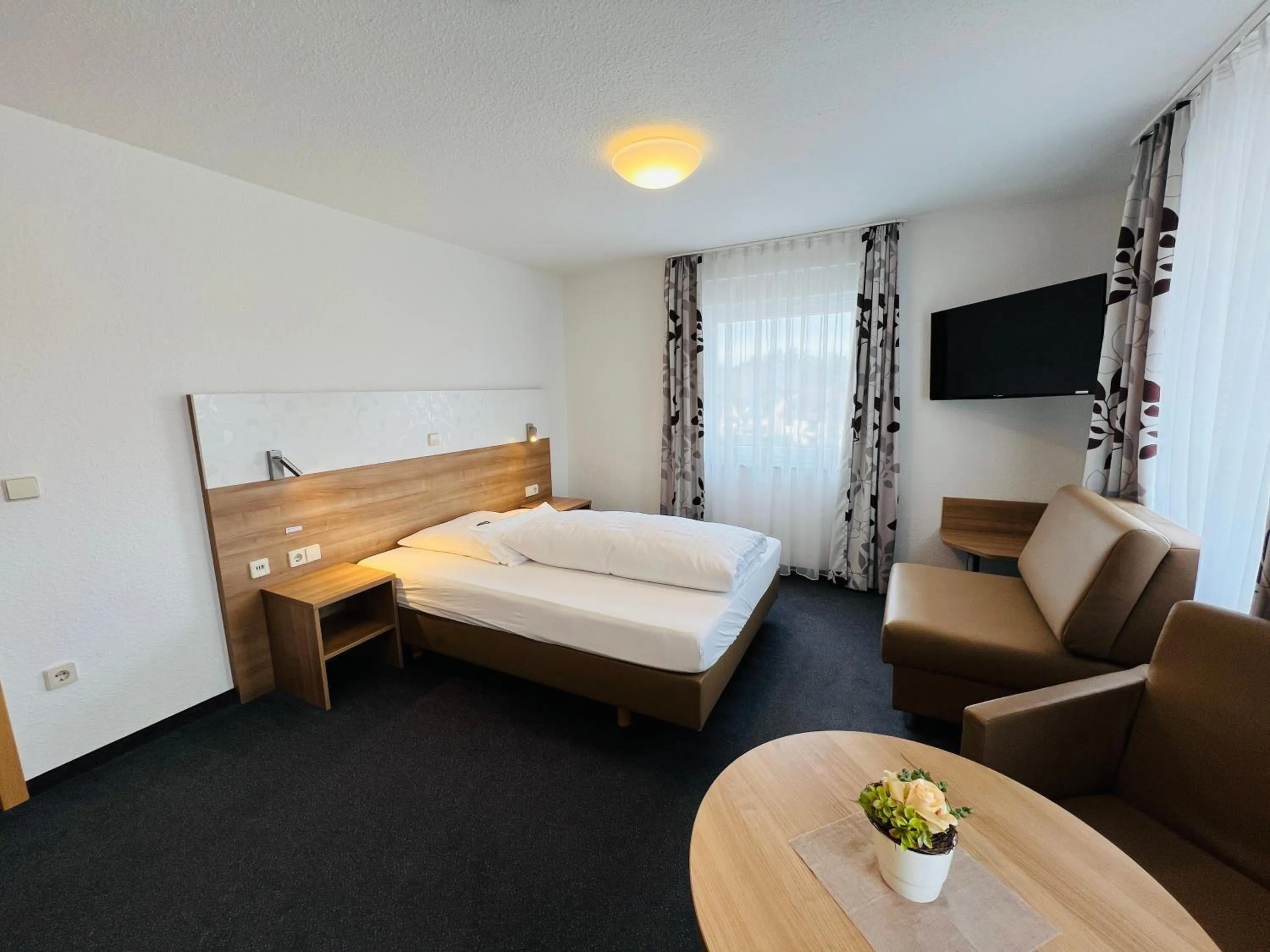 Photo of the whole room, Bed in Hotel Hirt