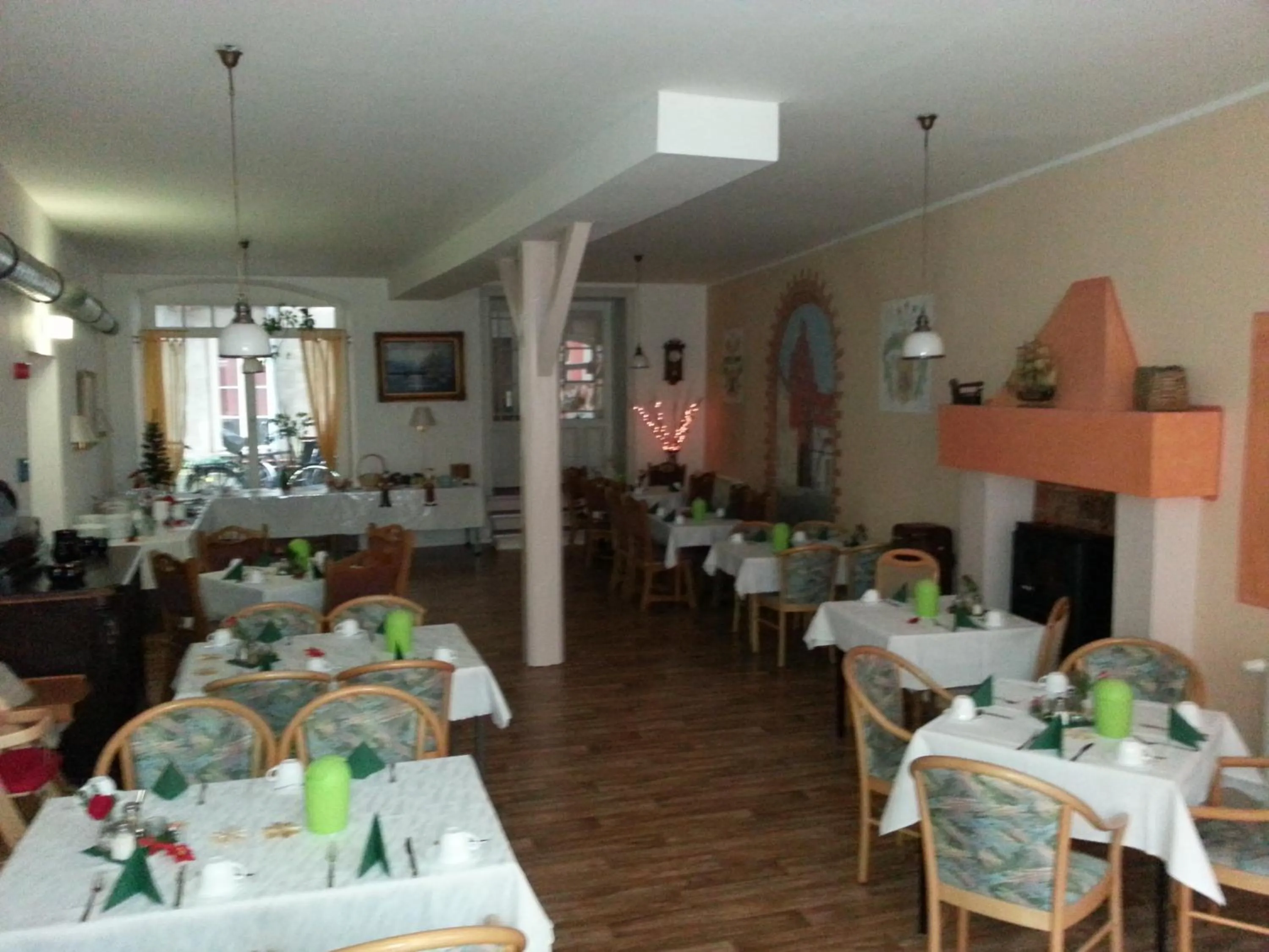 Restaurant/places to eat in Altstadt Pension Hafenblick