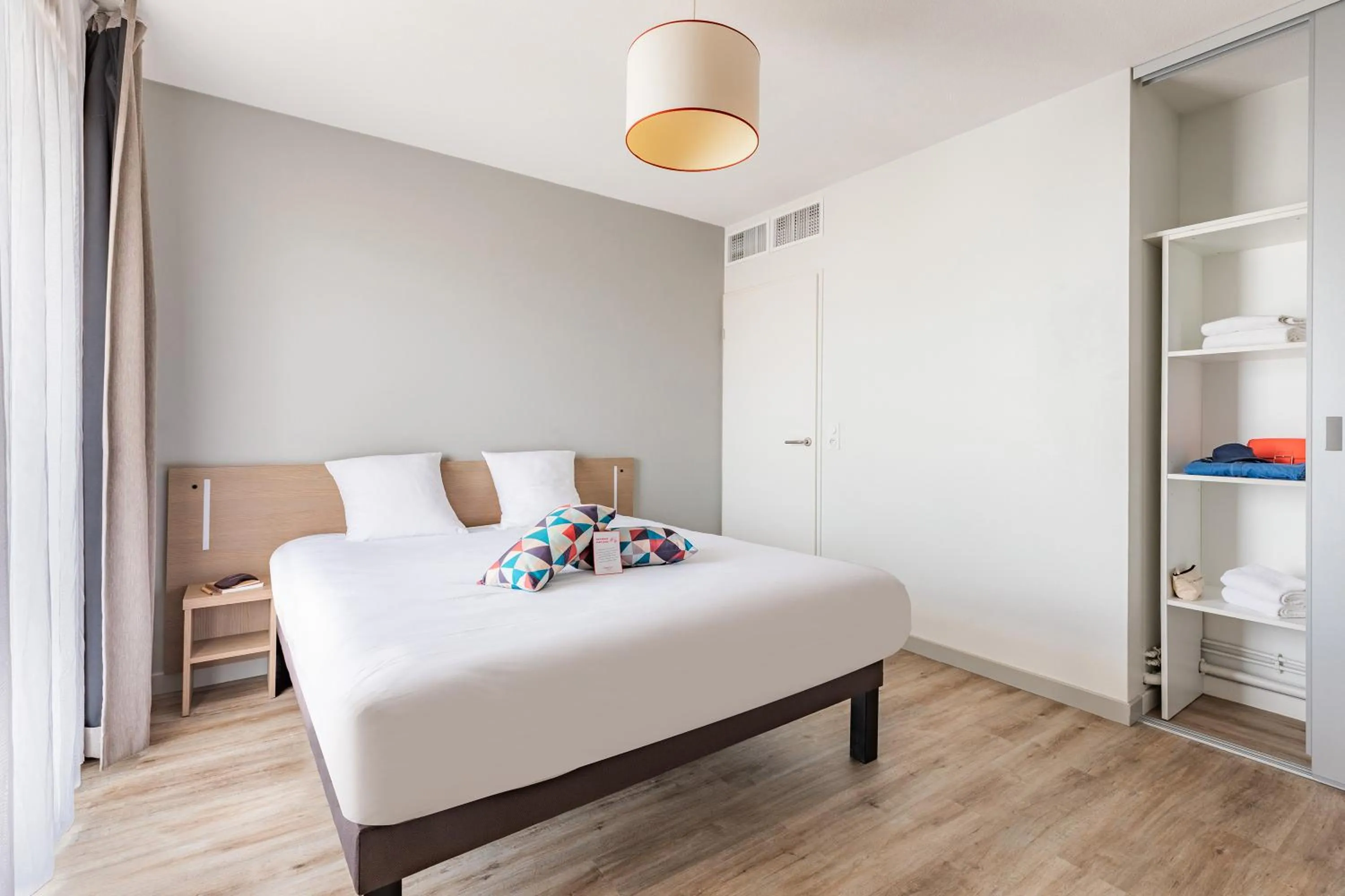 Bed in Appart'City Confort Perpignan Centre Gare