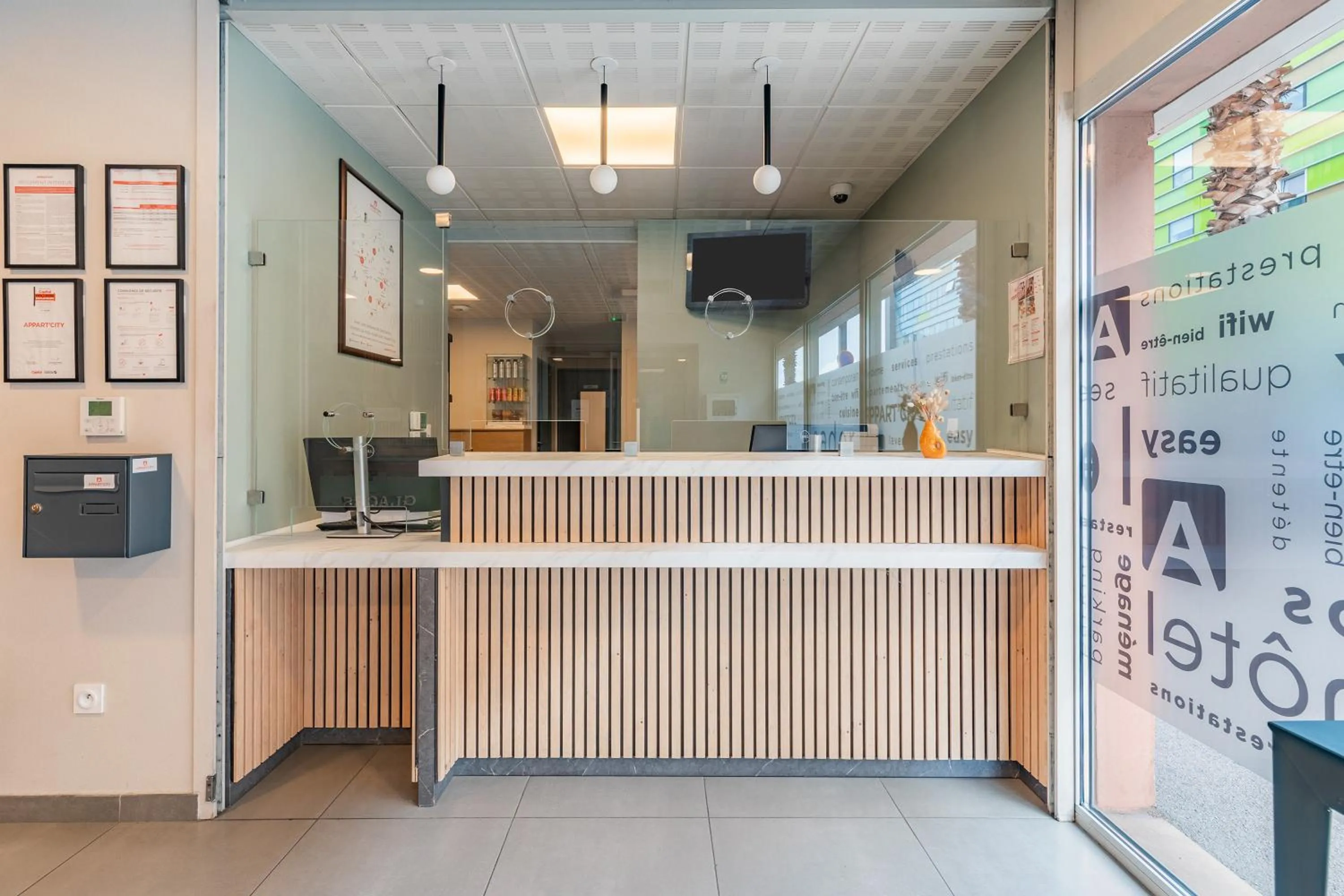 Lobby or reception in Appart'City Confort Perpignan Centre Gare