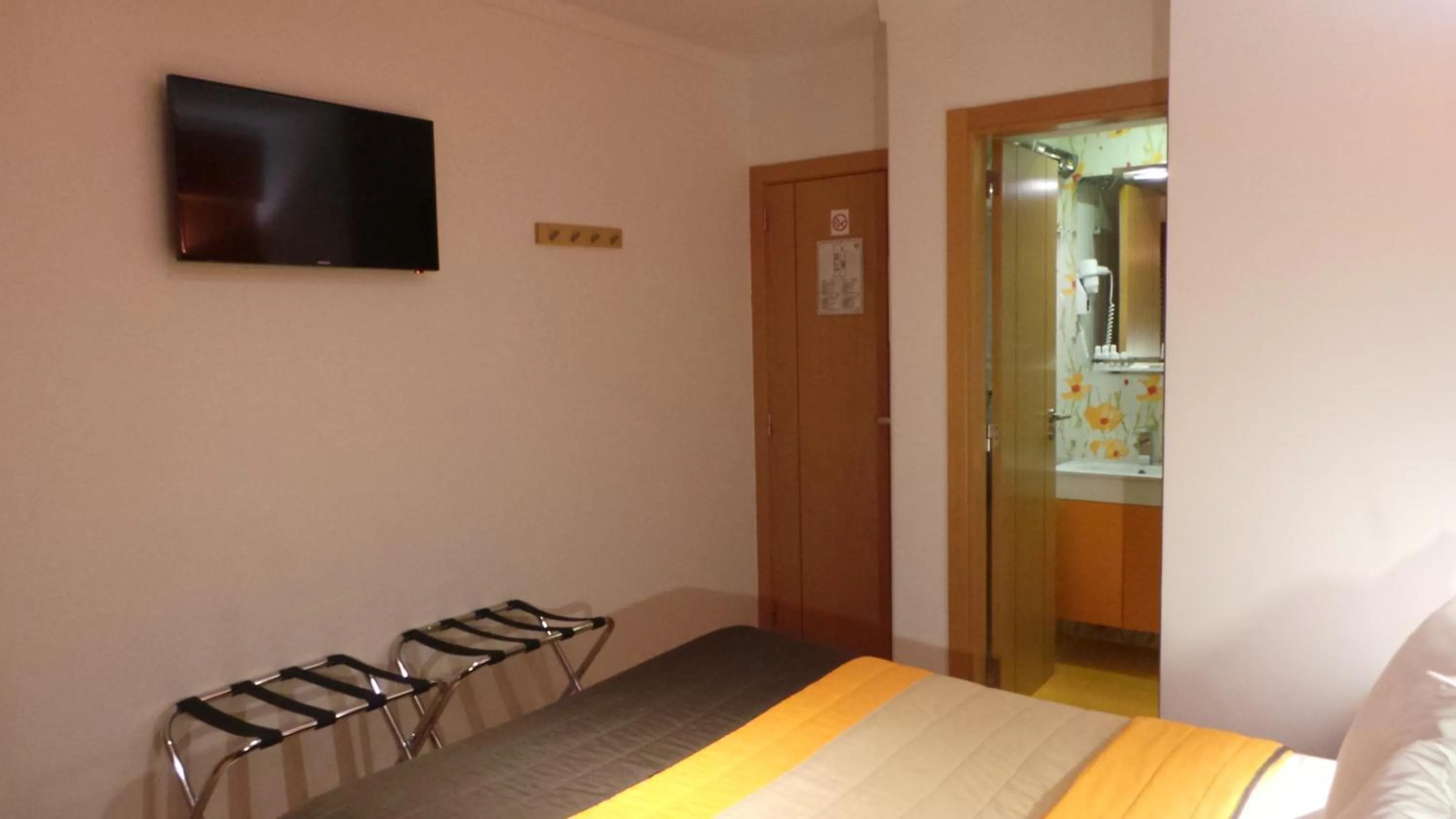 Bedroom, Bed in Dom João Glamour Hotel