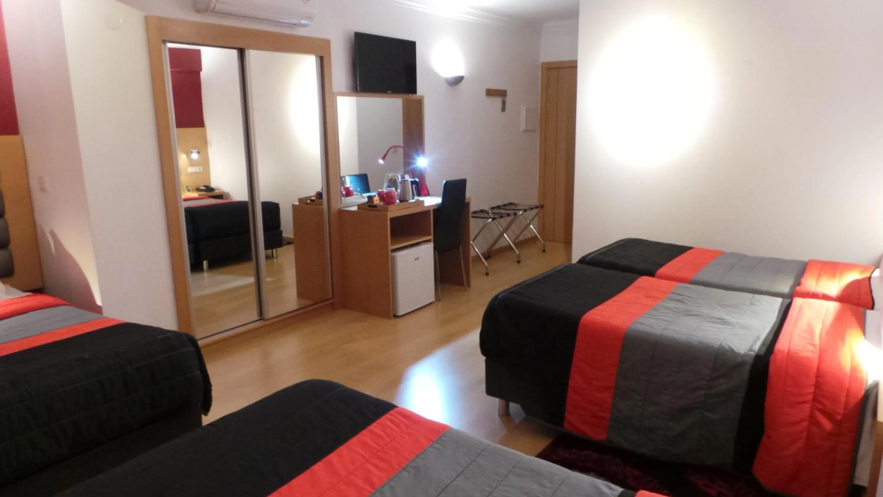 Bedroom, Bed in Dom João Glamour Hotel