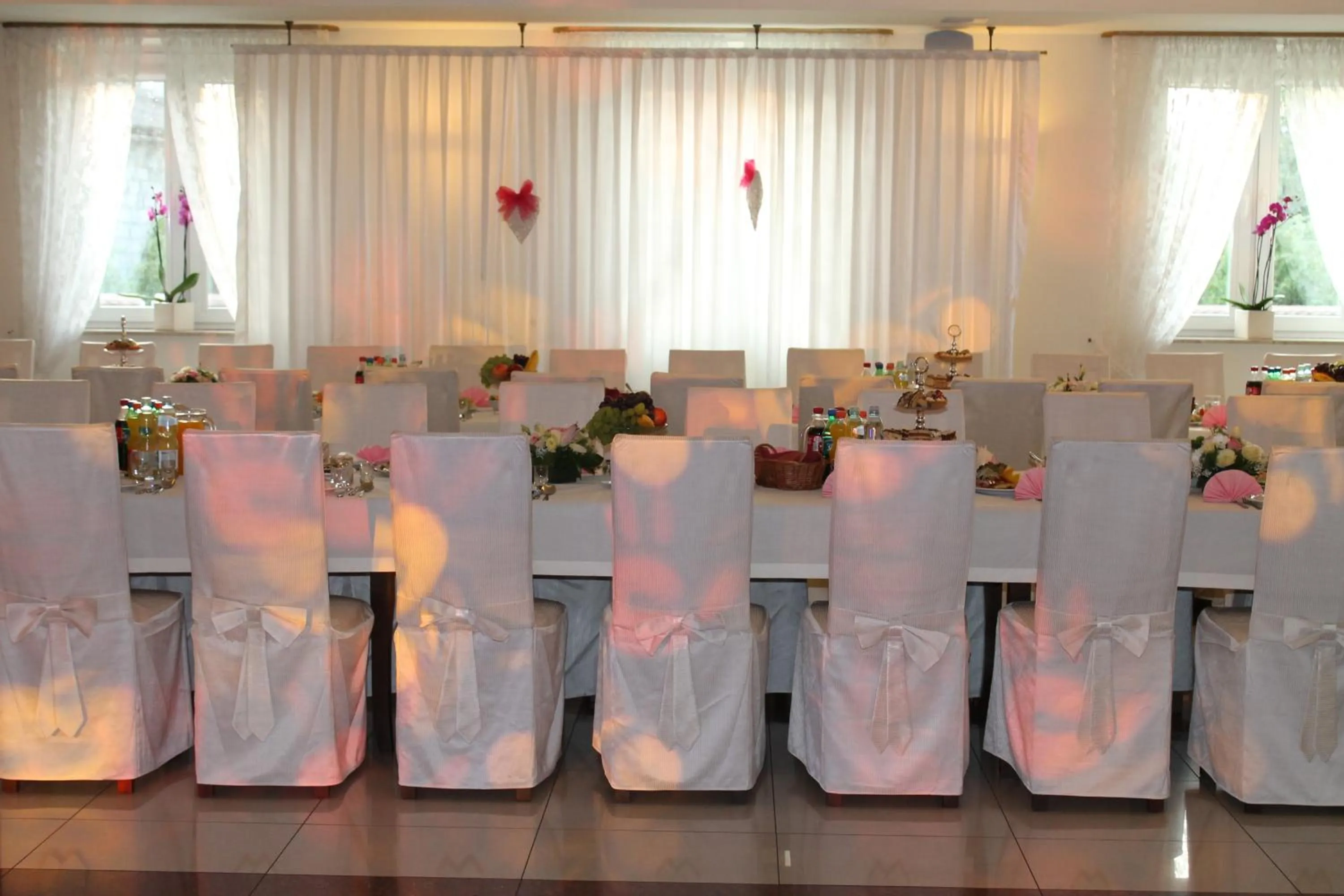 Restaurant/places to eat in Hotel Kaprys