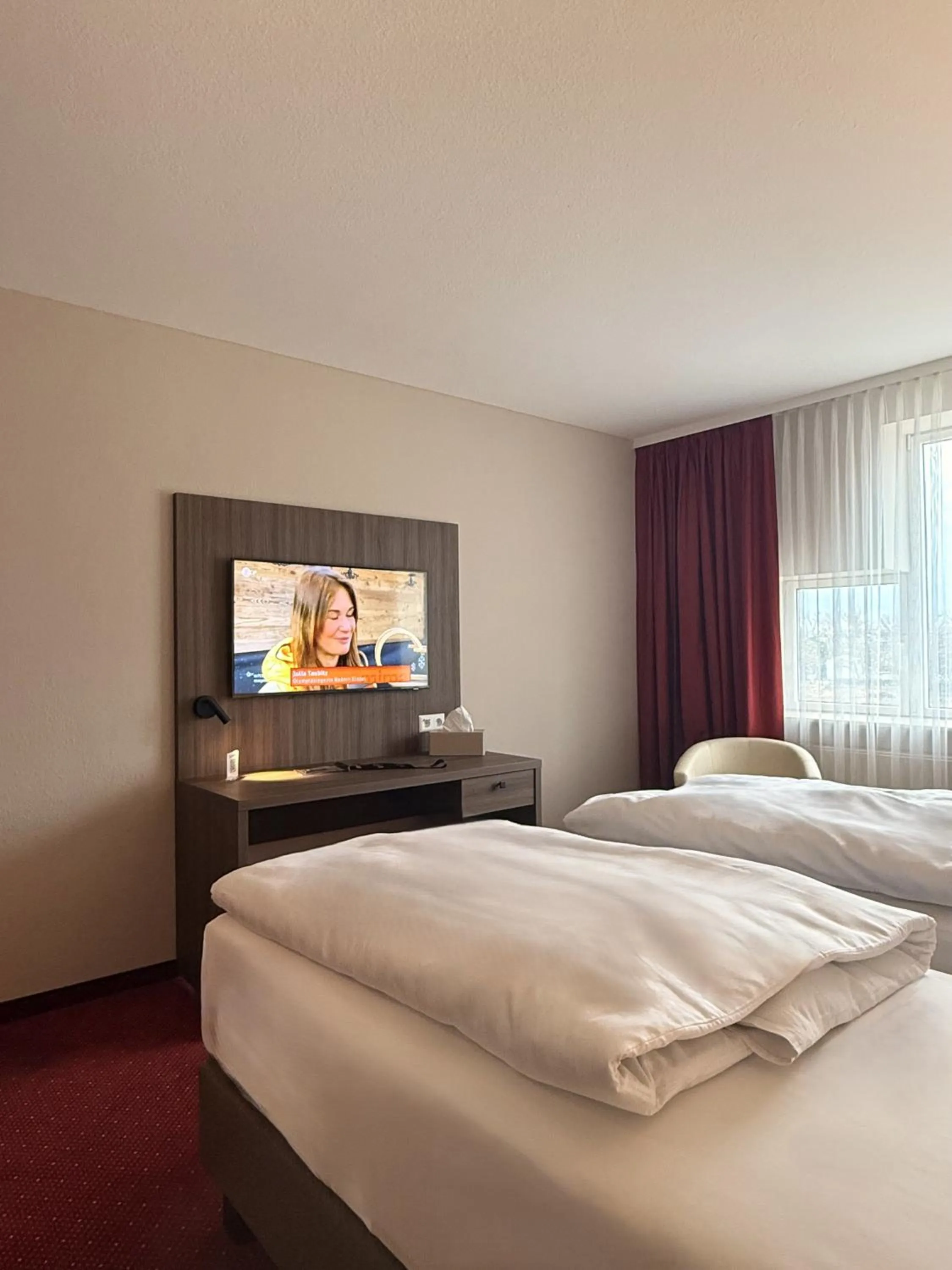 TV and multimedia, Bed in Hotel Alina
