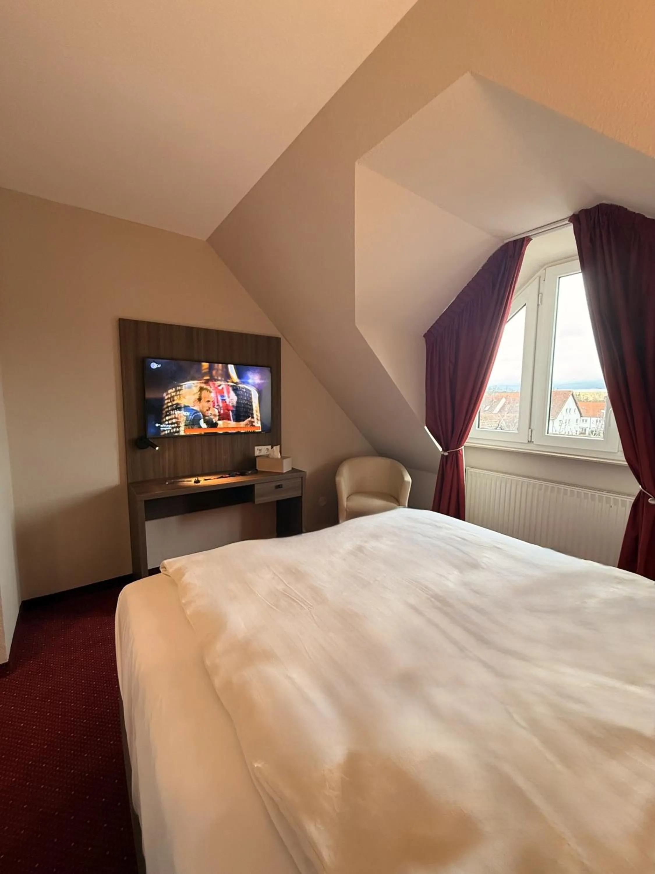 TV and multimedia, Bed in Hotel Alina