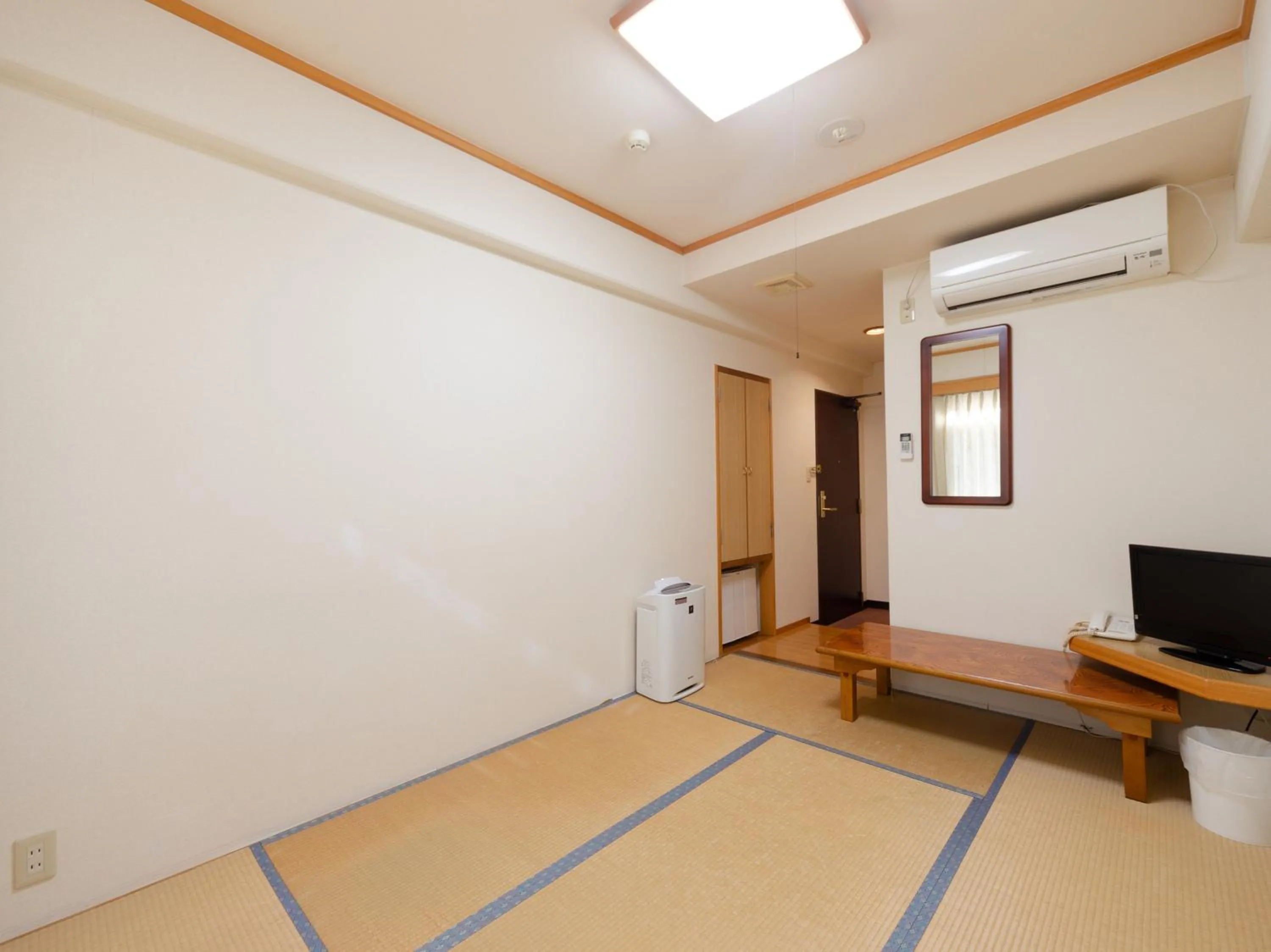 Photo of the whole room in Tabist Business Hotel Fujiya