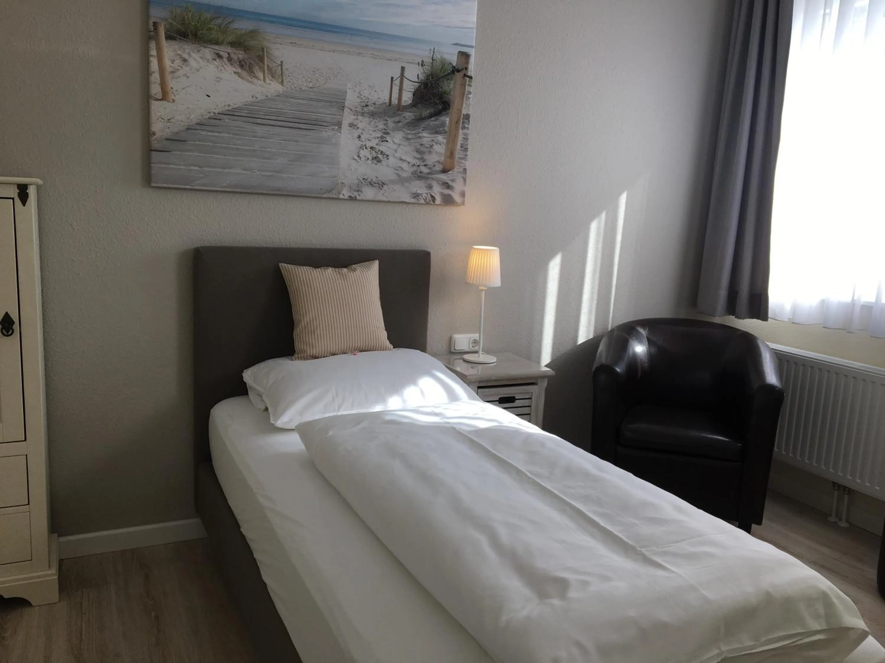 Photo of the whole room, Bed in Klausdorfer Hof