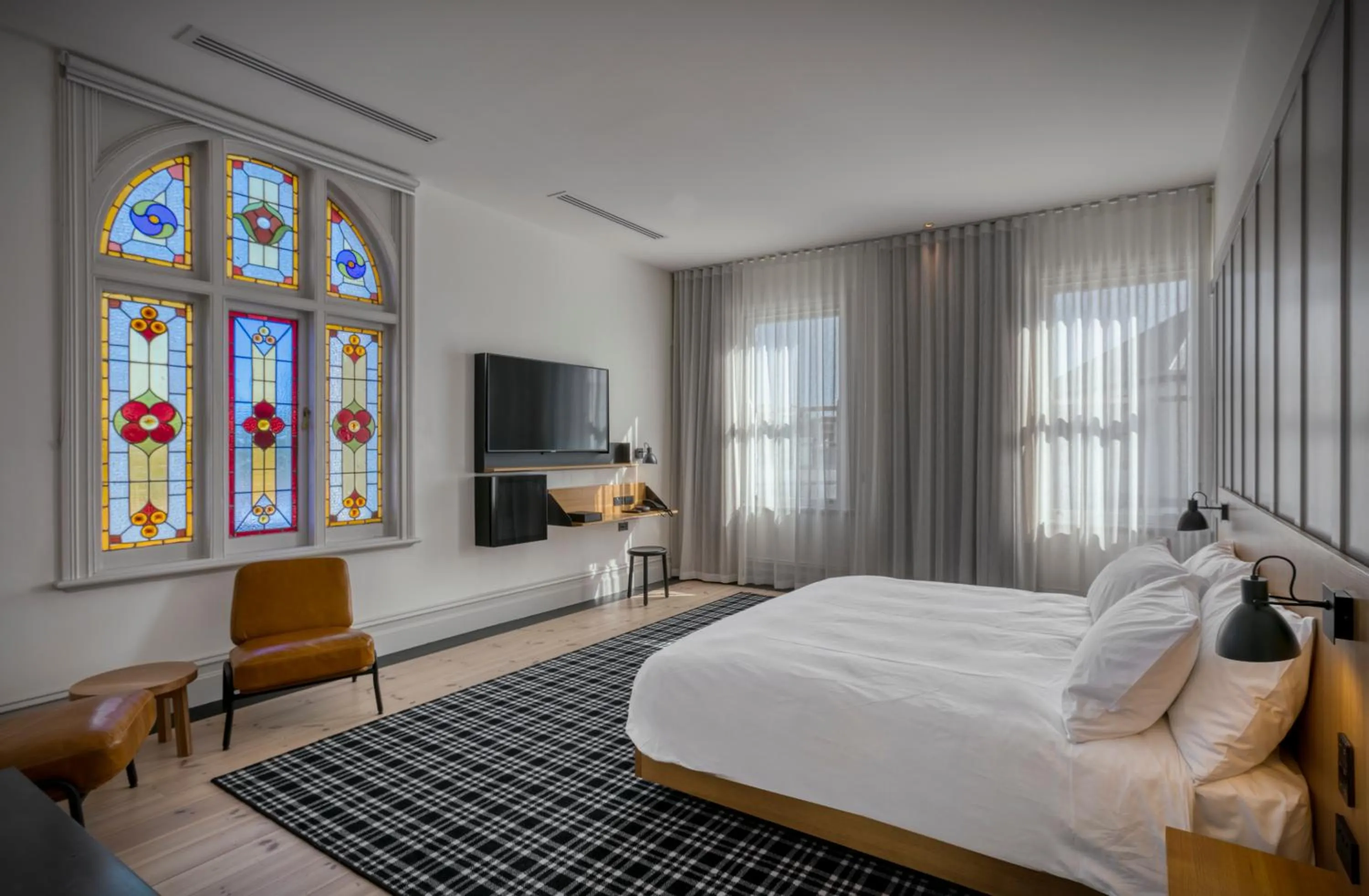 Bedroom, Bed in Farmers Home Hotel