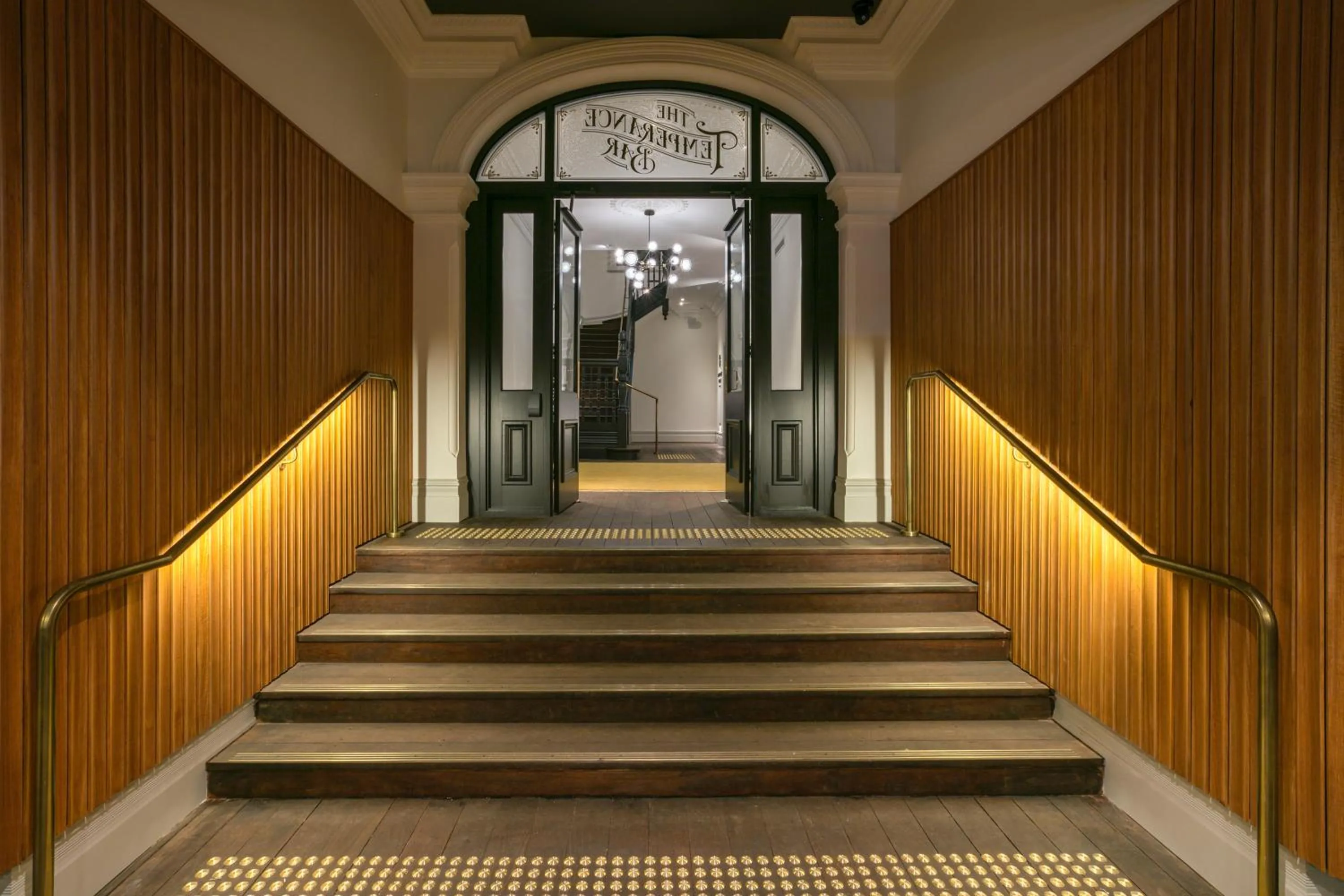 Lounge or bar in Farmers Home Hotel