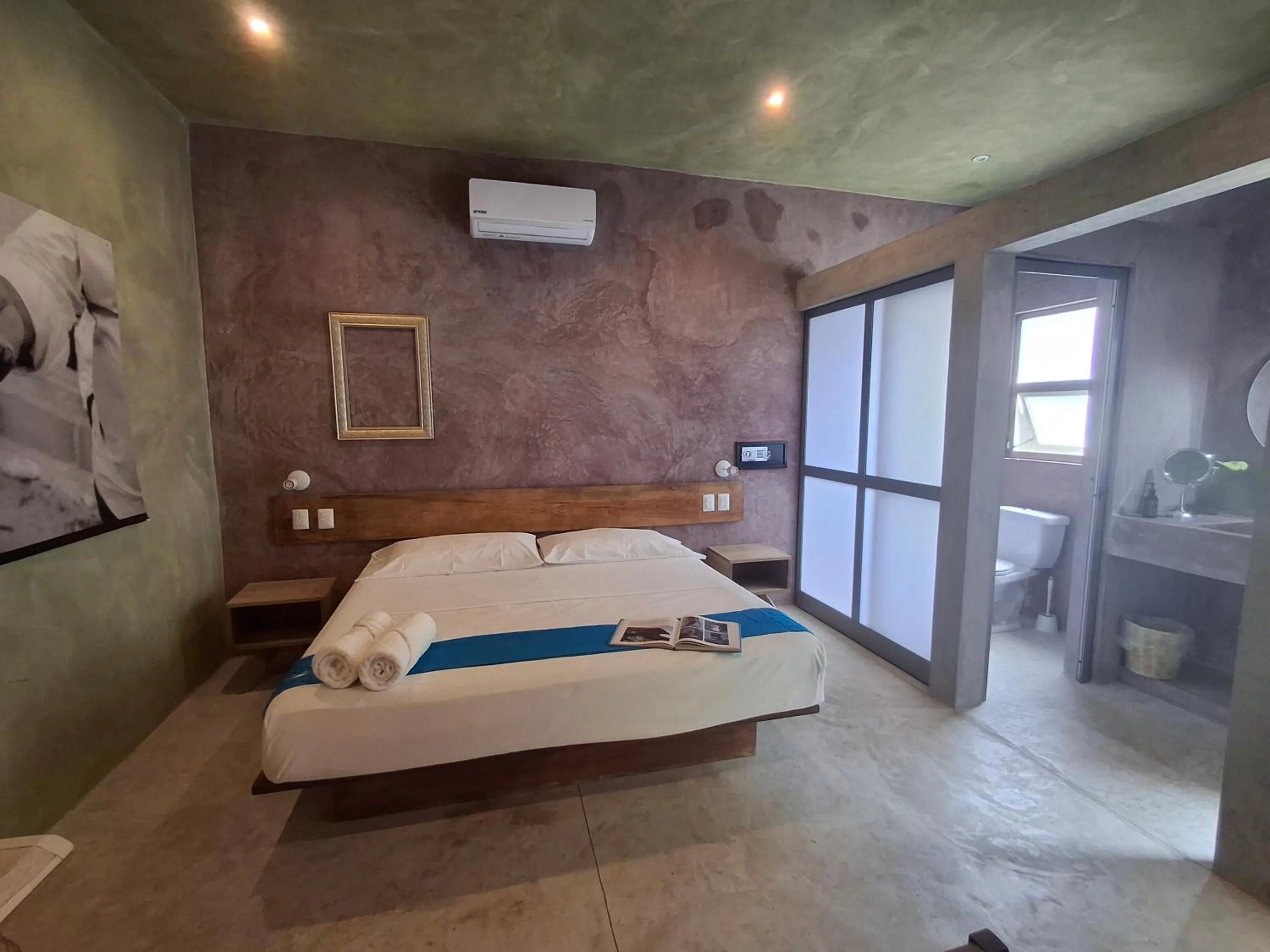 Bed in Hotel Pochote Mazunte