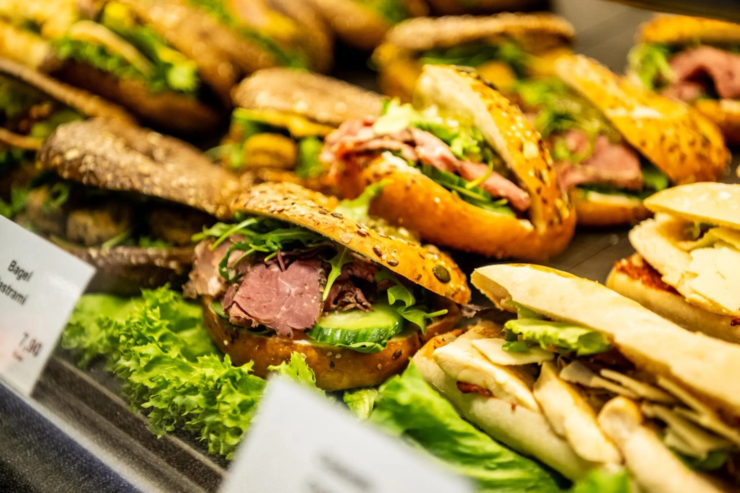 Food and drinks in Serways Hotel Weiskirchen Nord