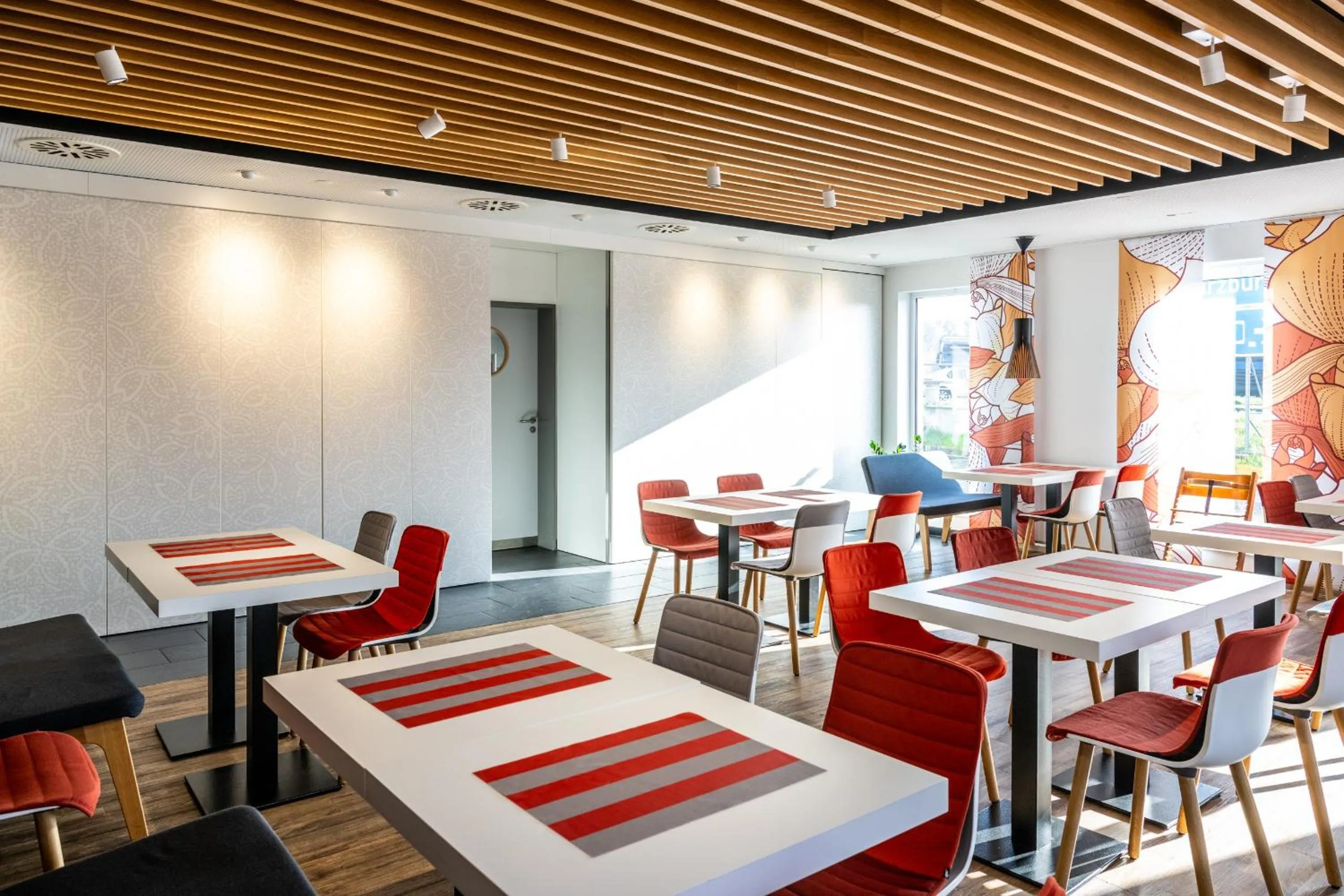 Restaurant/places to eat in Serways Hotel Weiskirchen Nord