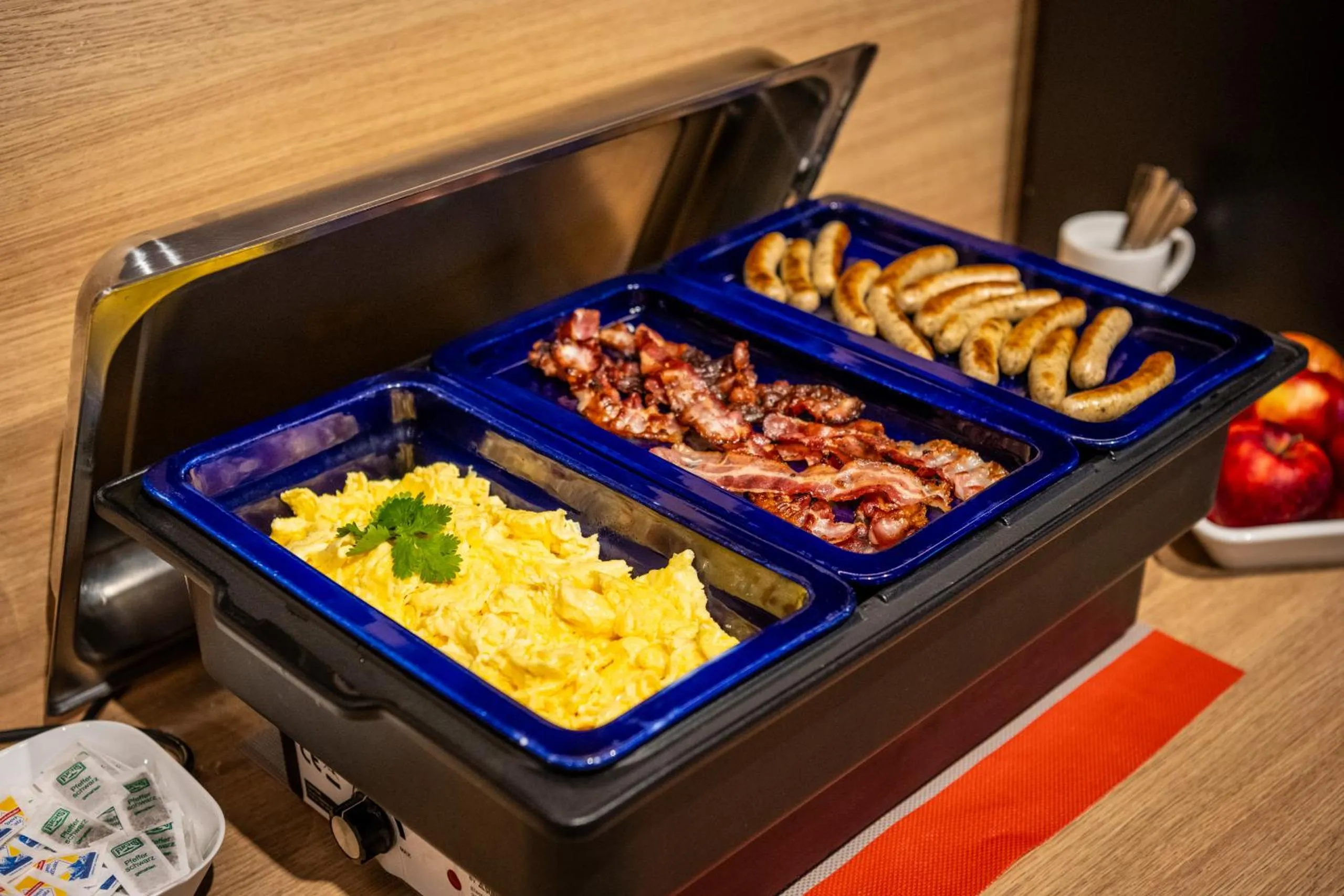 Breakfast in Serways Hotel Weiskirchen Nord