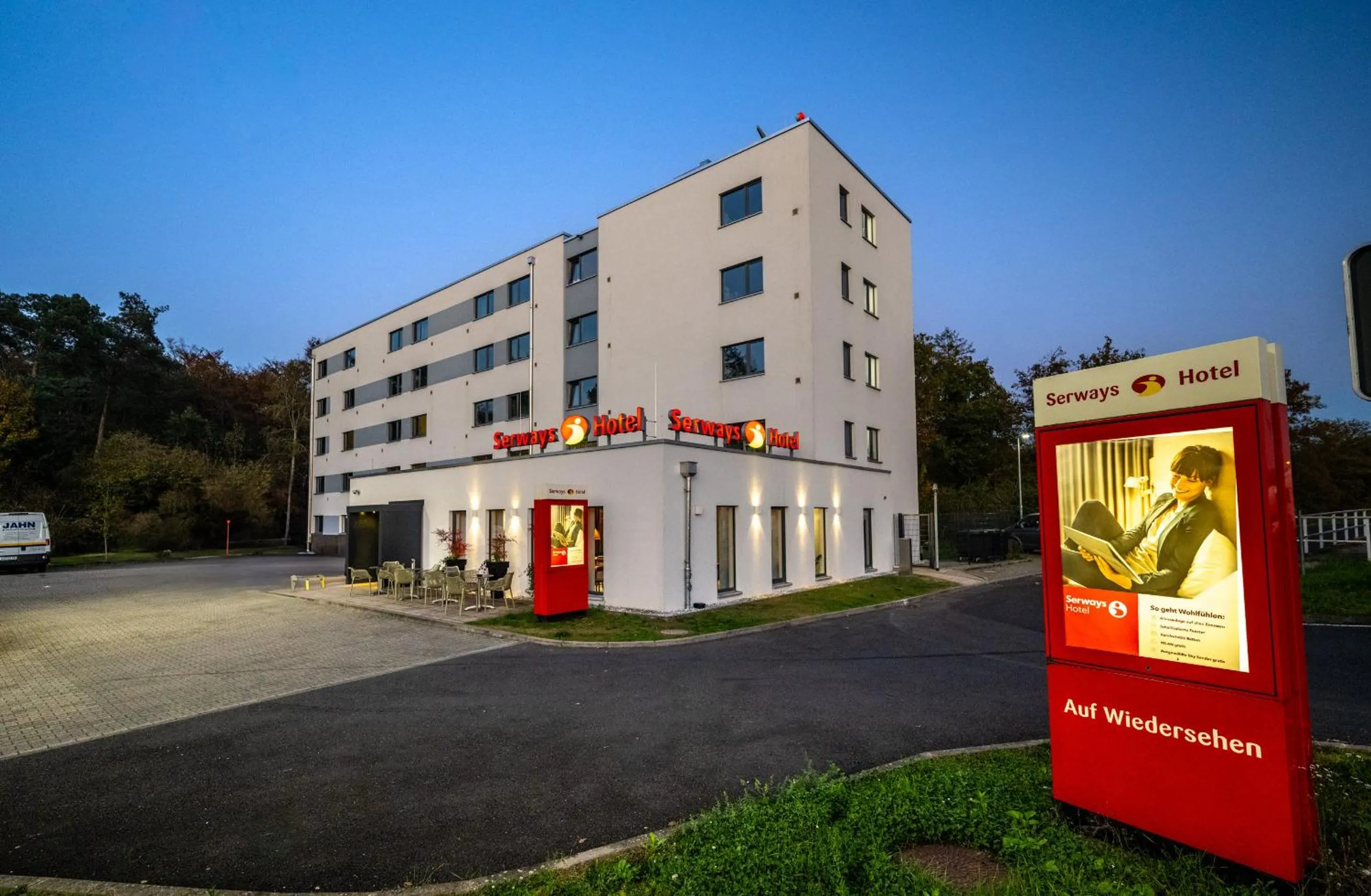 Facade/entrance in Serways Hotel Weiskirchen Nord