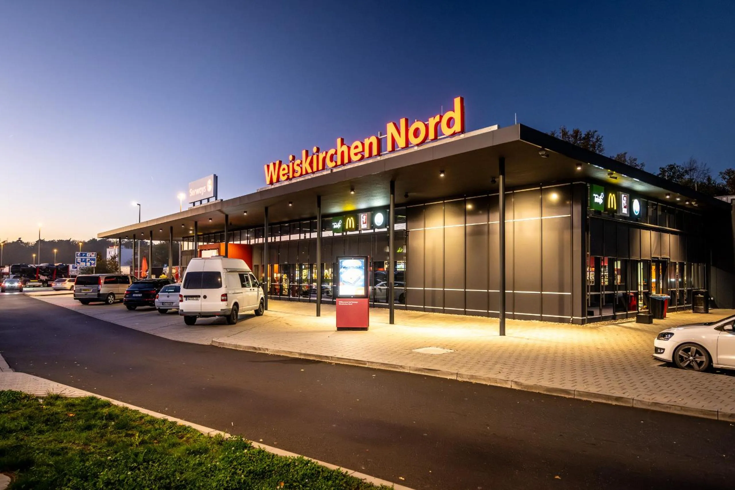 Facade/entrance in Serways Hotel Weiskirchen Nord