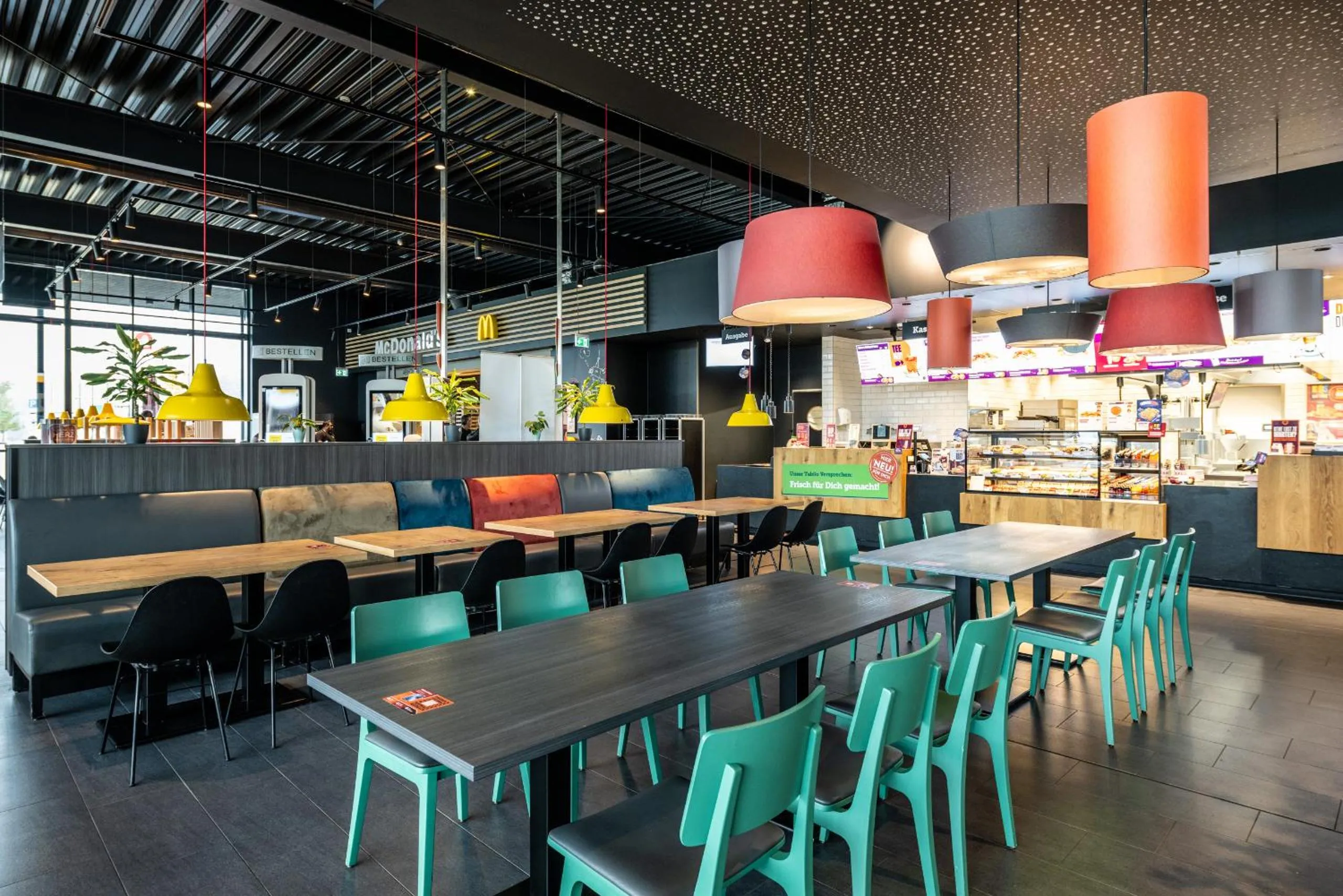 Restaurant/places to eat in Serways Hotel Weiskirchen Nord