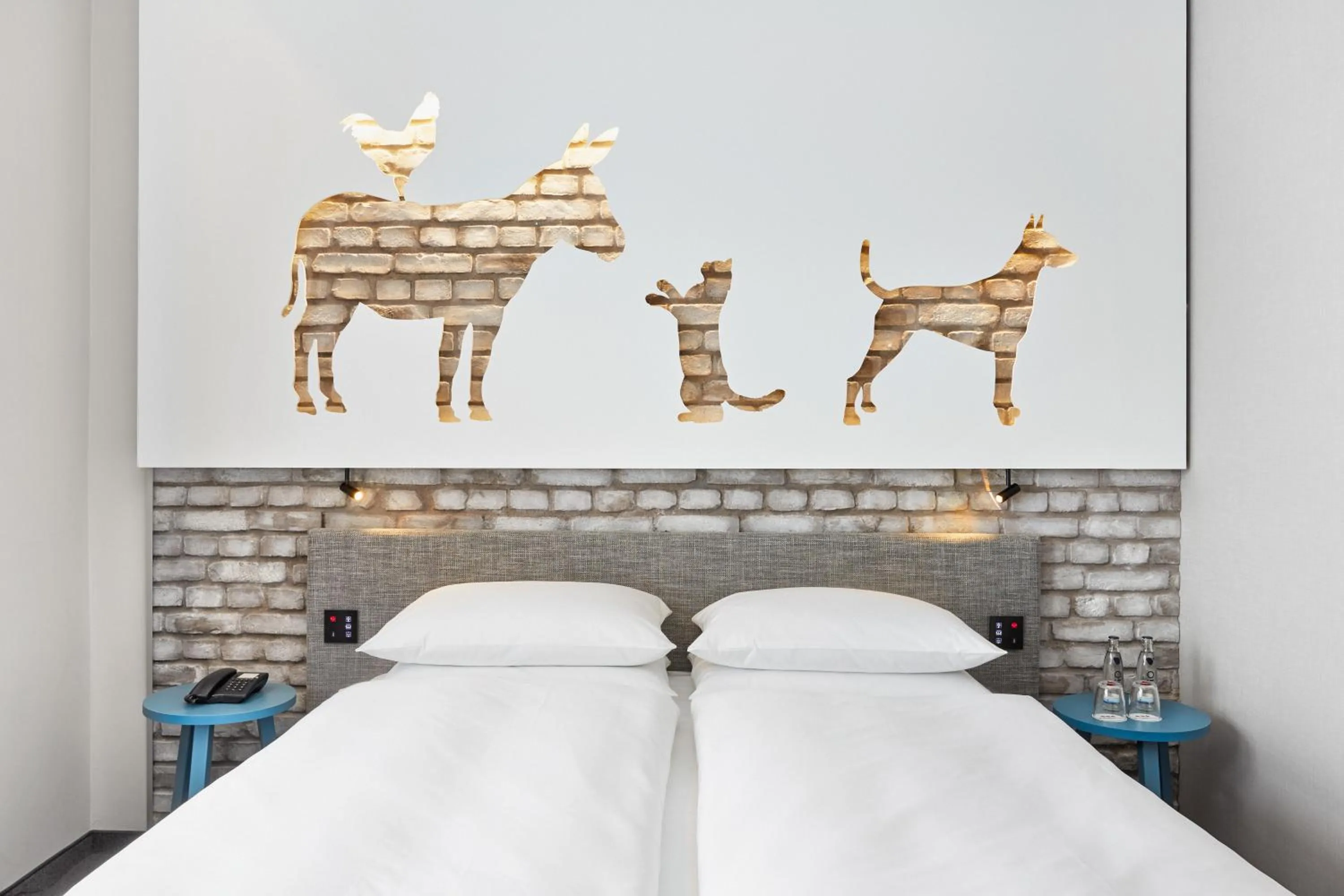 Decorative detail, Bed in H+ Hotel Bremen